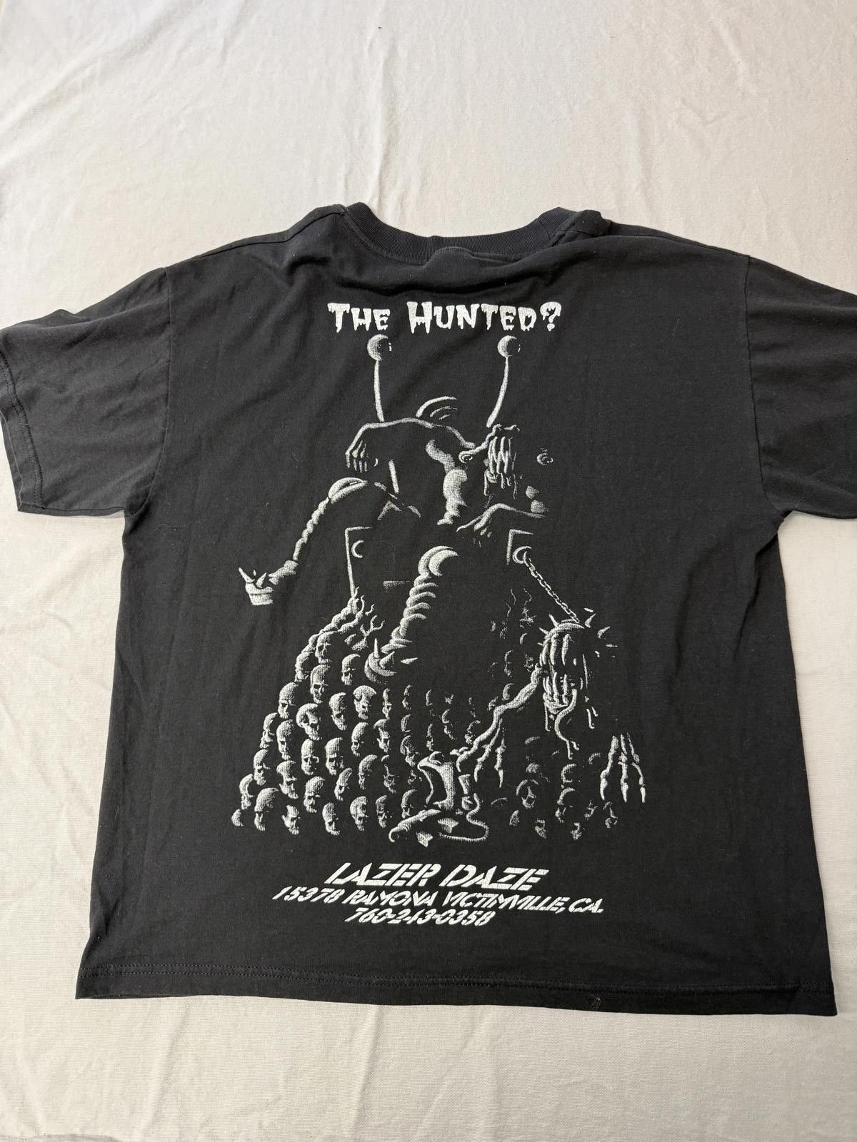 Hanes 90s Laser Tag T-shirt Are you the hunter or the hunted? - L Size US L / EU 52-54 / 3 - 1 Thumbnail