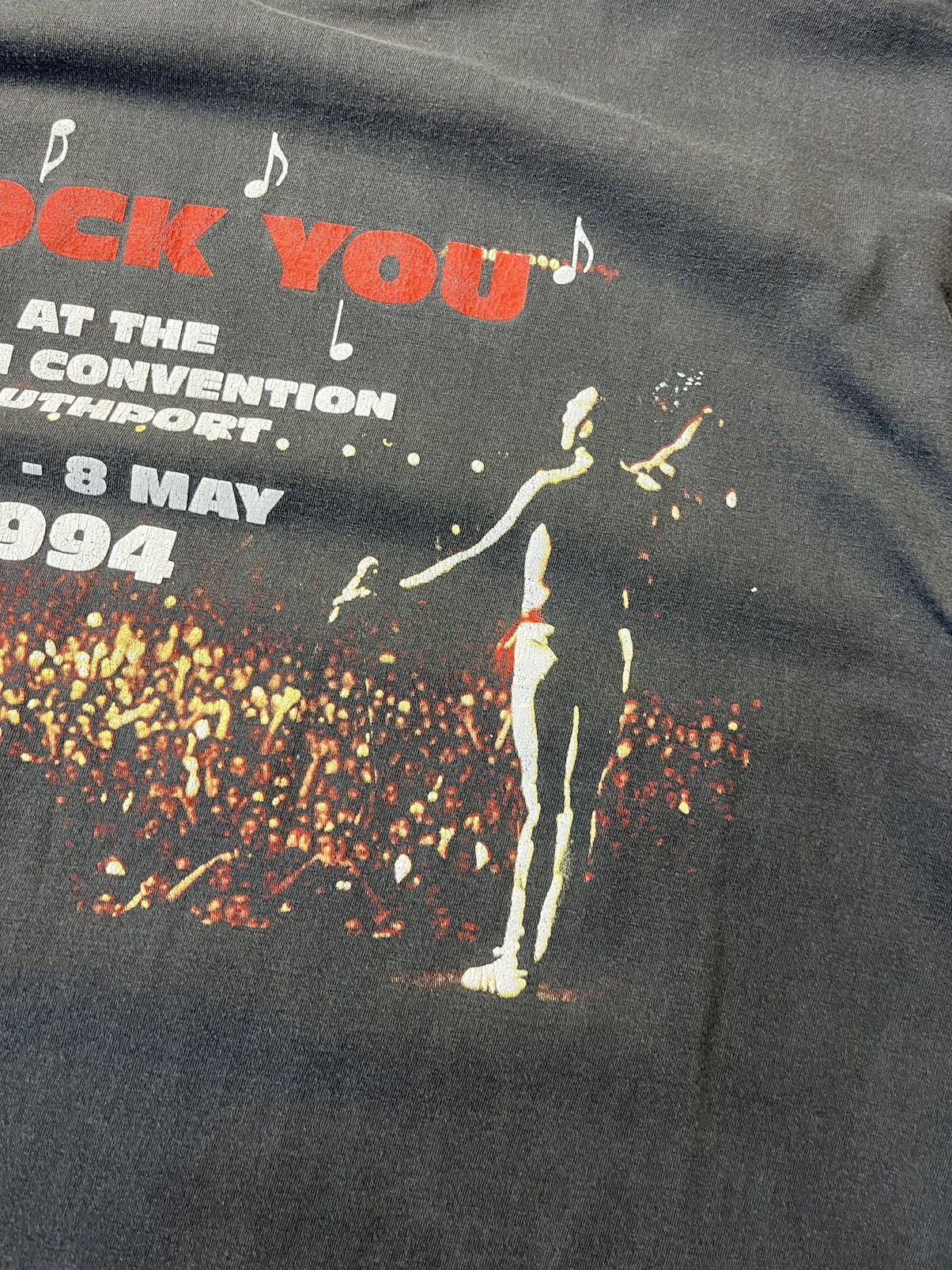 Band Tees Vintage T-shirt We Will We Will Rock You ! Queen Song Size US L / EU 52-54 / 3 - 17 Thumbnail