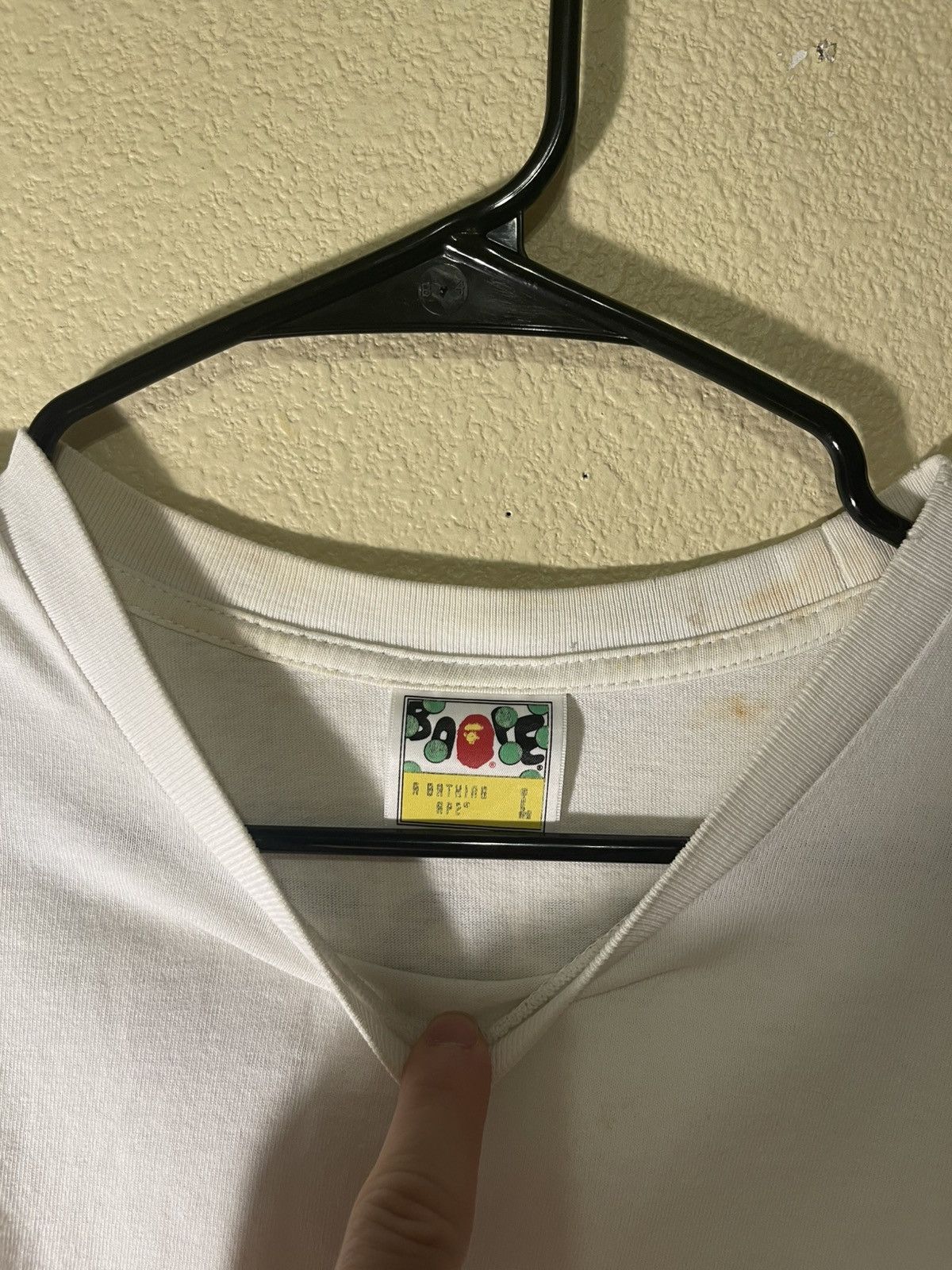 Bape Bape “world gone mad” T-shirt size medium Size US M / EU 48-50 / 2 - 3 Thumbnail