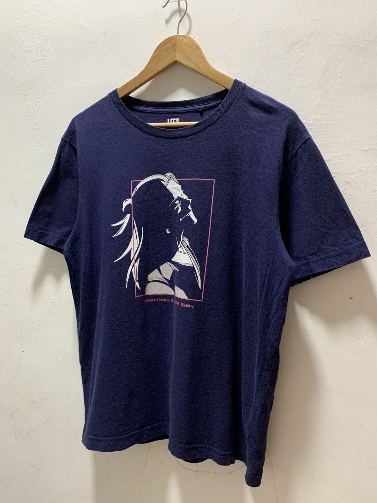 Uniqlo Uniclo X Anime Jujutsu Kaisen Size US M / EU 48-50 / 2 - 4 Thumbnail