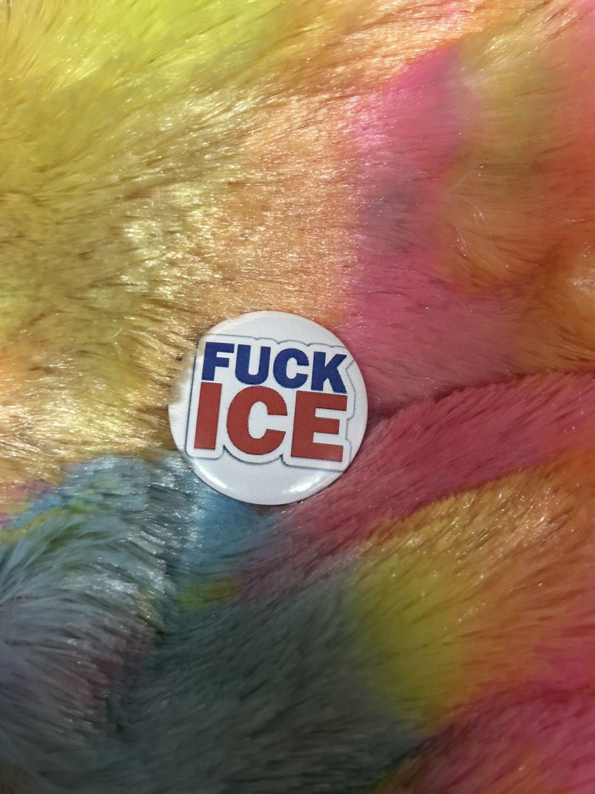 Handmade Fuck ice white and red button Size ONE SIZE - 1 Thumbnail