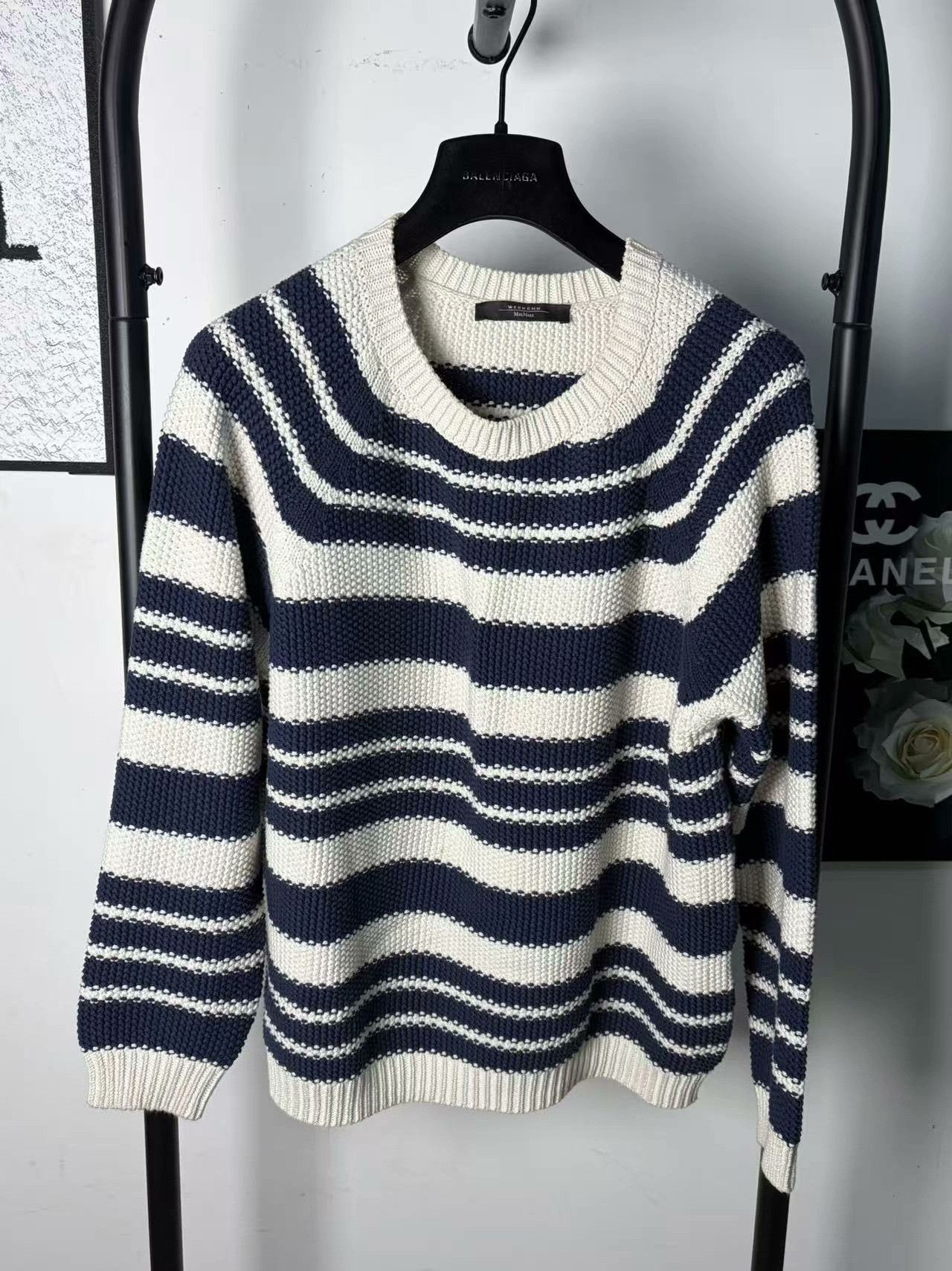 Max Mara Max Mara Knit White Sweater XL Women Size XL / US 12-14 / IT 48-50 - 1 Thumbnail