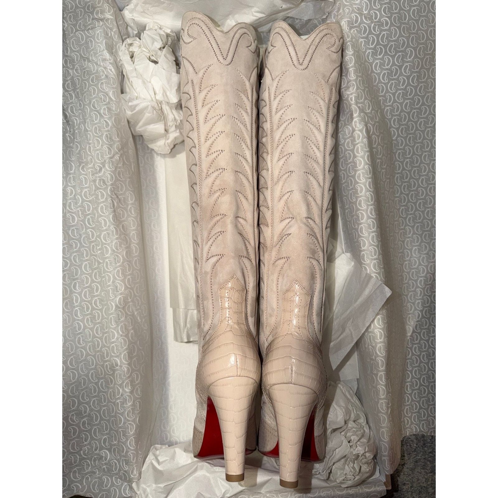 Christian Louboutin Christian Louboutin Santia Botta 85 Pearl Beige Boot 37.5 Size US 7.5 / IT 37.5 - 17 Thumbnail