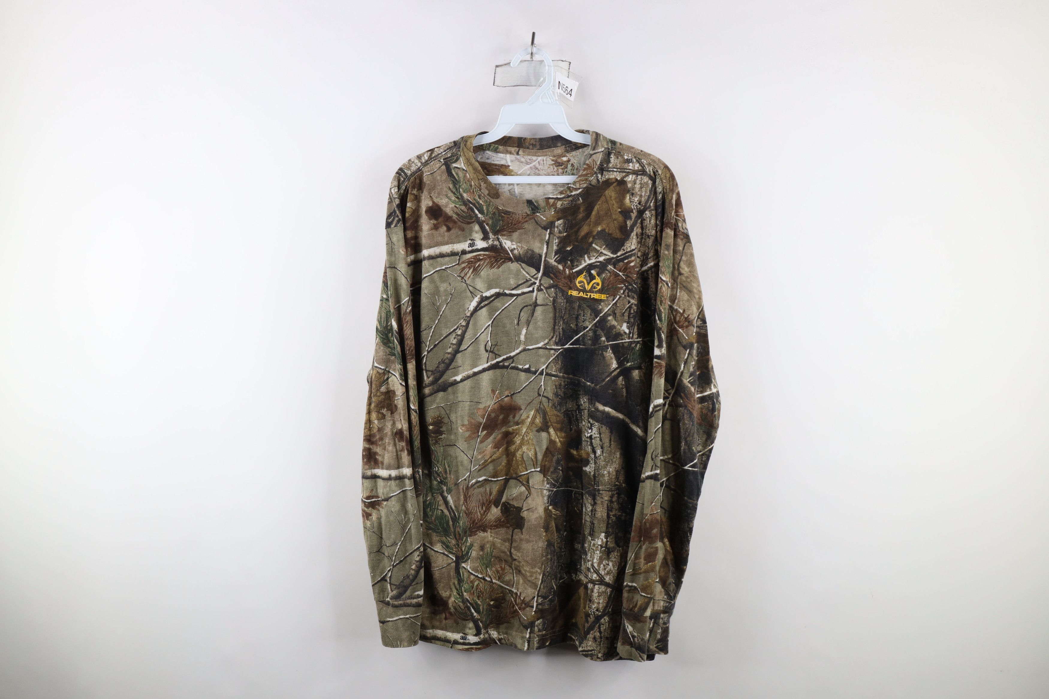 Vintage Vintage Realtree Camouflage Spell Out Long Sleeve T-Shirt Size US L / EU 52-54 / 3 - 1 Thumbnail