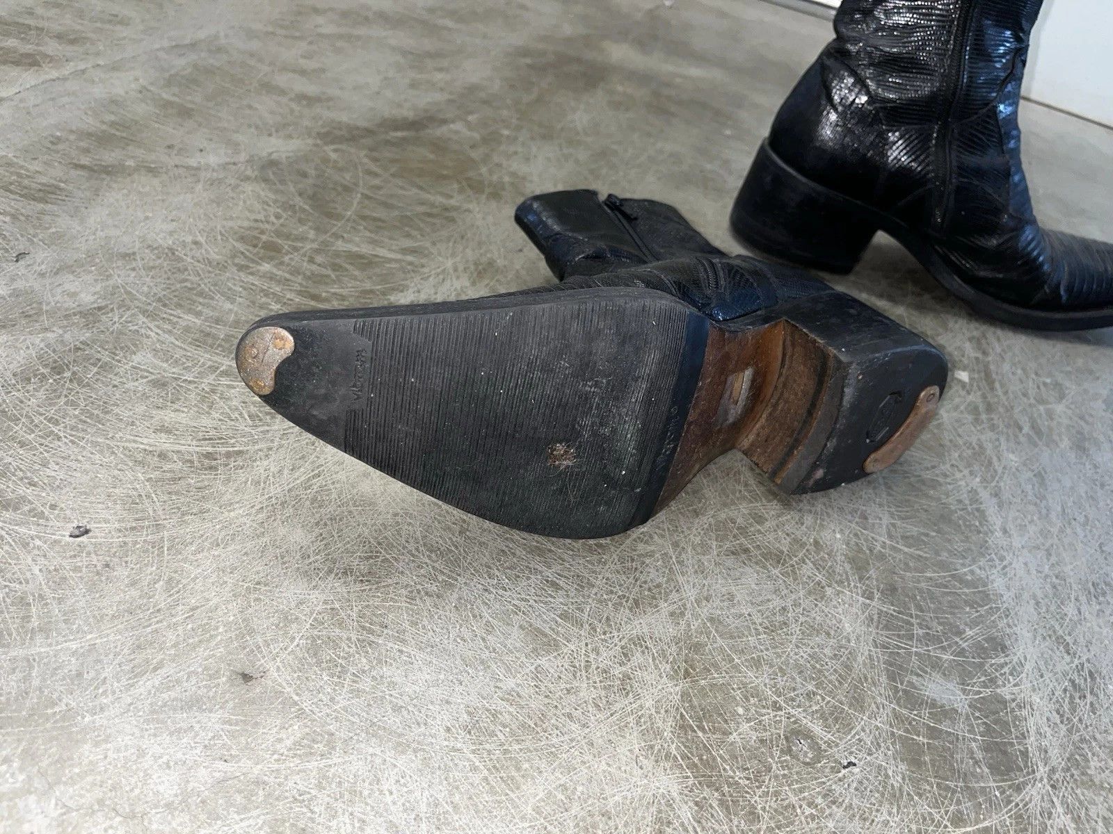 Gianni Barbato RARE Vtg Gianni Barbato Lizard Skin Leather Chelsea Boots Size US 7.5 / EU 40-41 - 4 Thumbnail