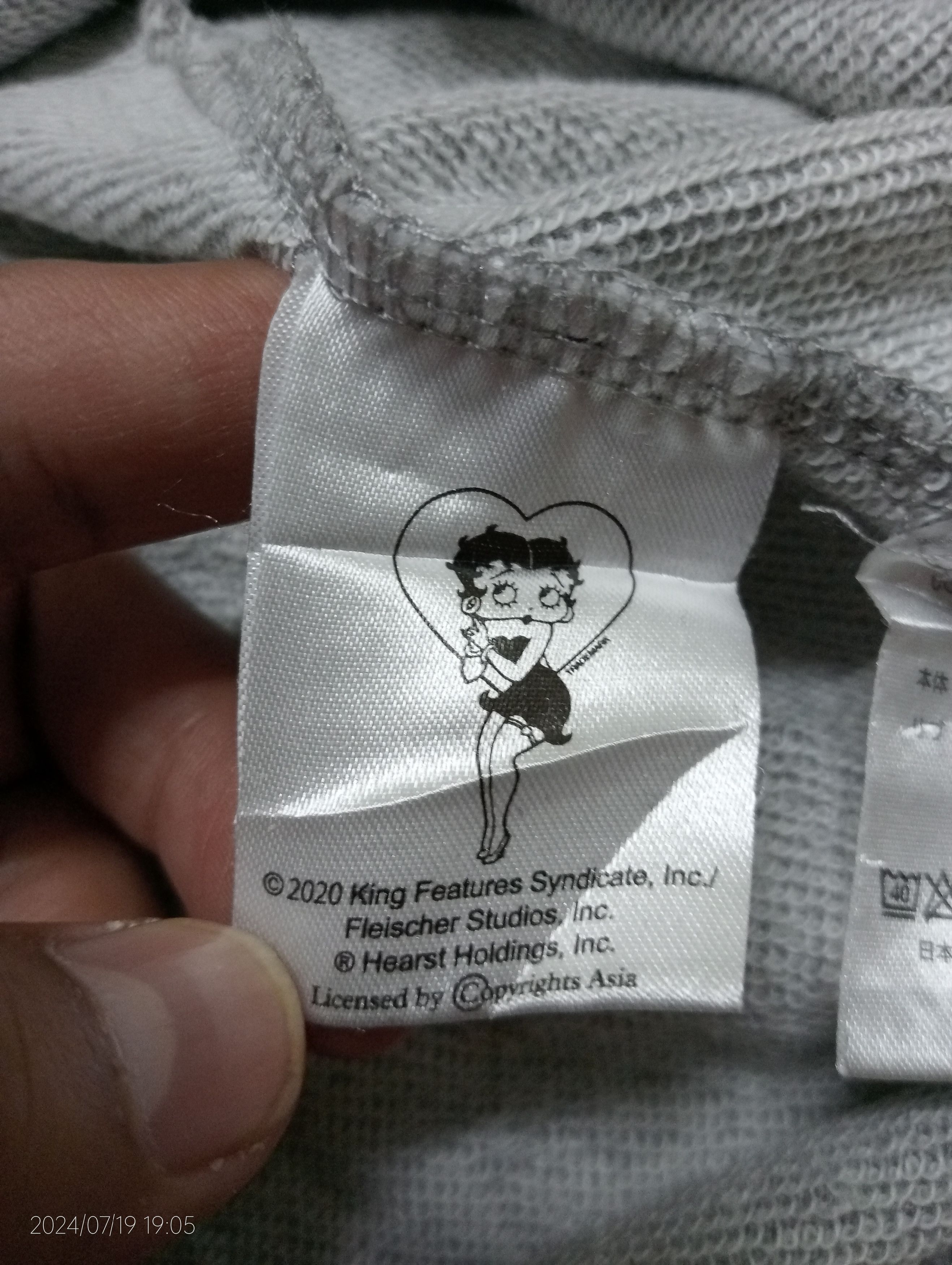 Japanese Brand Betty Boop The Queen of Carefree Crewneck Sweatshirt Size US XXL / EU 58 / 5 - 2 Thumbnail