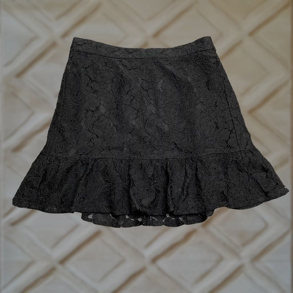 J.Crew VINTAGE? No, skip. J. Crew Lace A-Line Mini Skirt Womens 0 Solid Black Elastic Waist Lined Casual Size 25" / US 0 / IT 36 - 1 Thumbnail