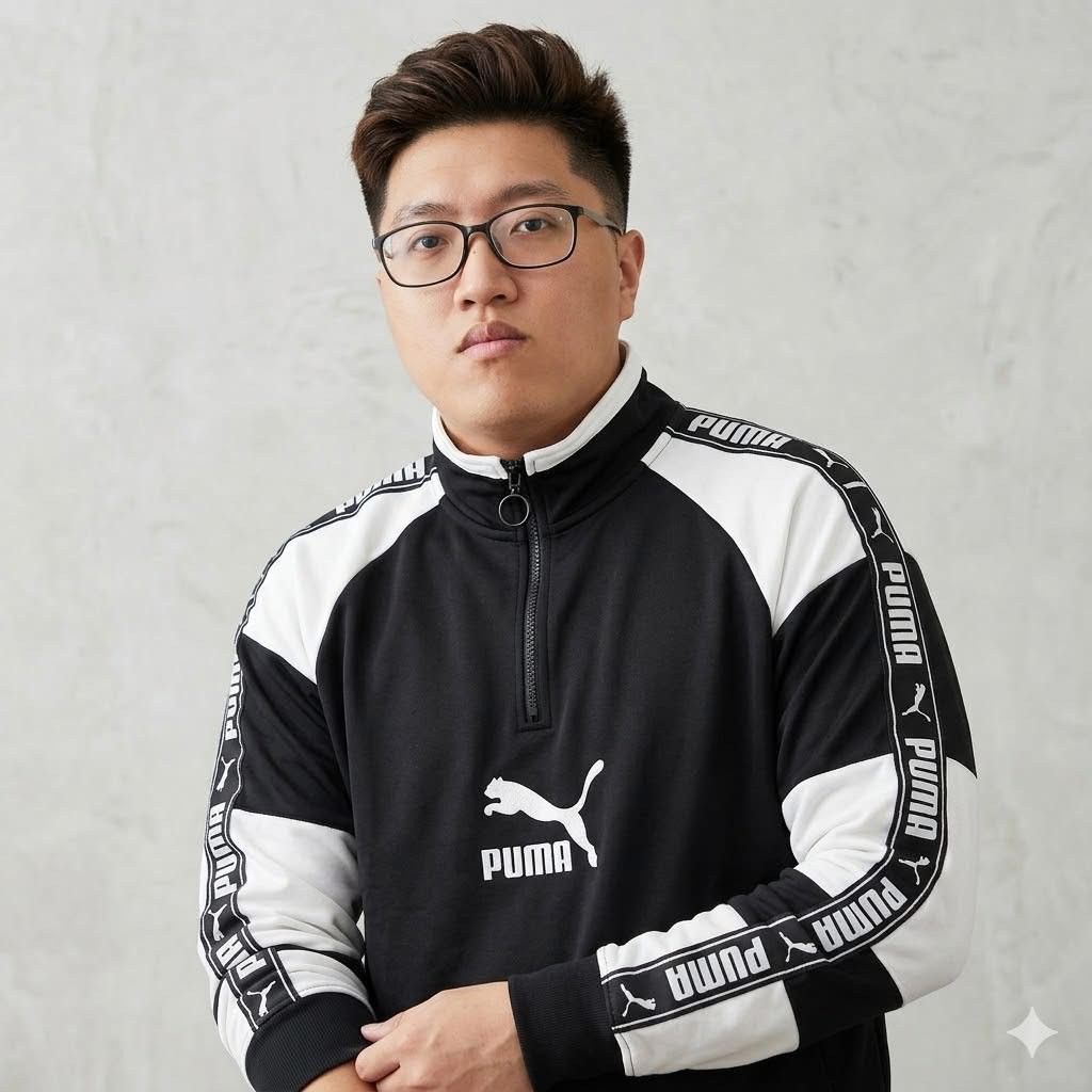 Puma 🔥 PUMA CLASSICS T7 1/4 ZIP TRACK TOP 🔥Price: Size US L / EU 52-54 / 3 - 1 Thumbnail