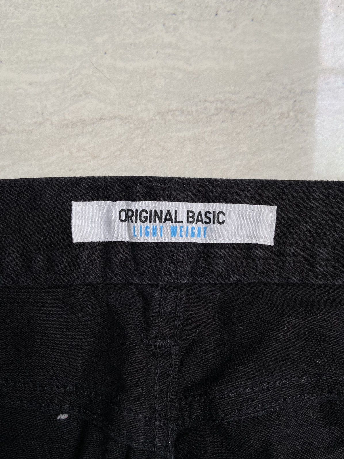 Uniqlo UNIQLO Original Basic Light Weight Black Pants Size US 31 - 8 Thumbnail