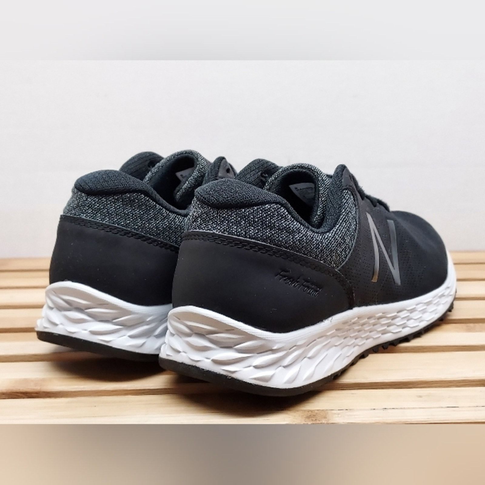 New Balance New Balance Womens Black ROAV Arishi Athletic Shoes Size 9 Size US 9 / IT 39 - 3 Thumbnail