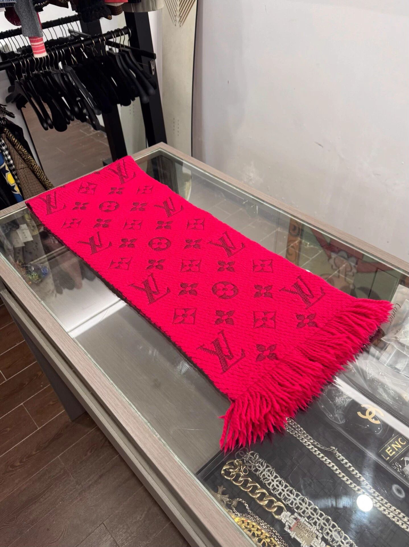 Louis Vuitton LV Red All Over Monogram Double Sided Tassel Wool Scarf Size ONE SIZE - 1 Thumbnail