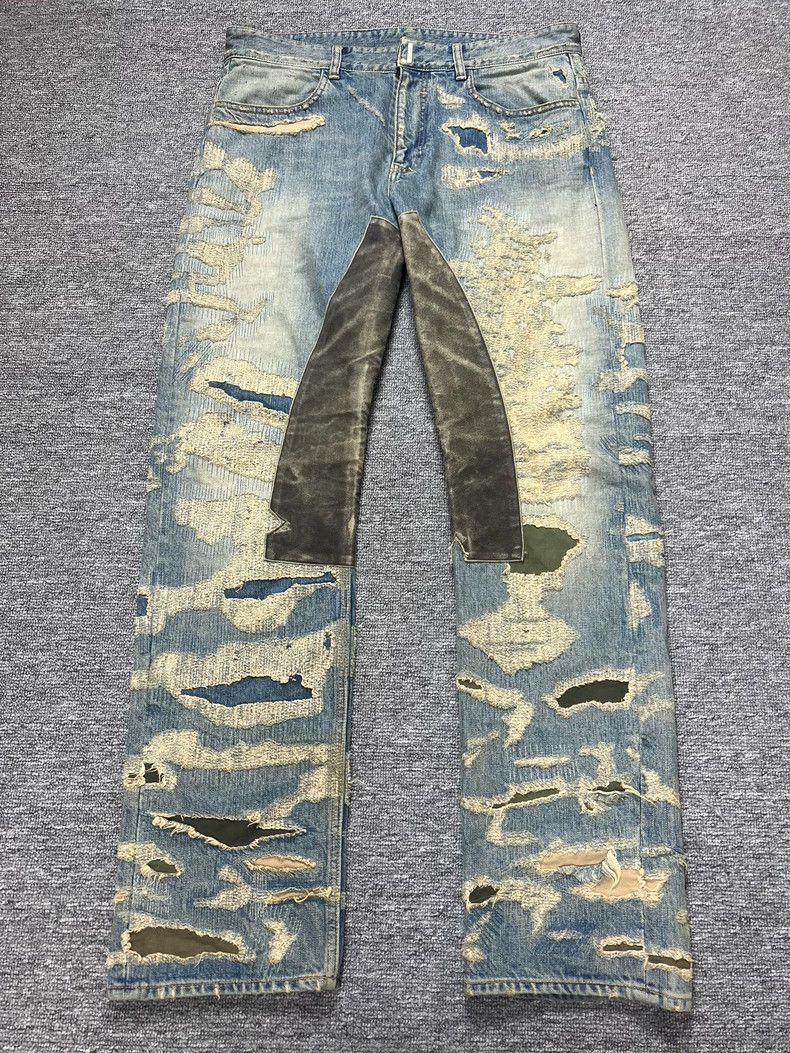 Givenchy Givenchy21fwBoro Patch Erosive Wrecking Jeans 2503-Nextarro Size US 34 / EU 50 - 1 Thumbnail