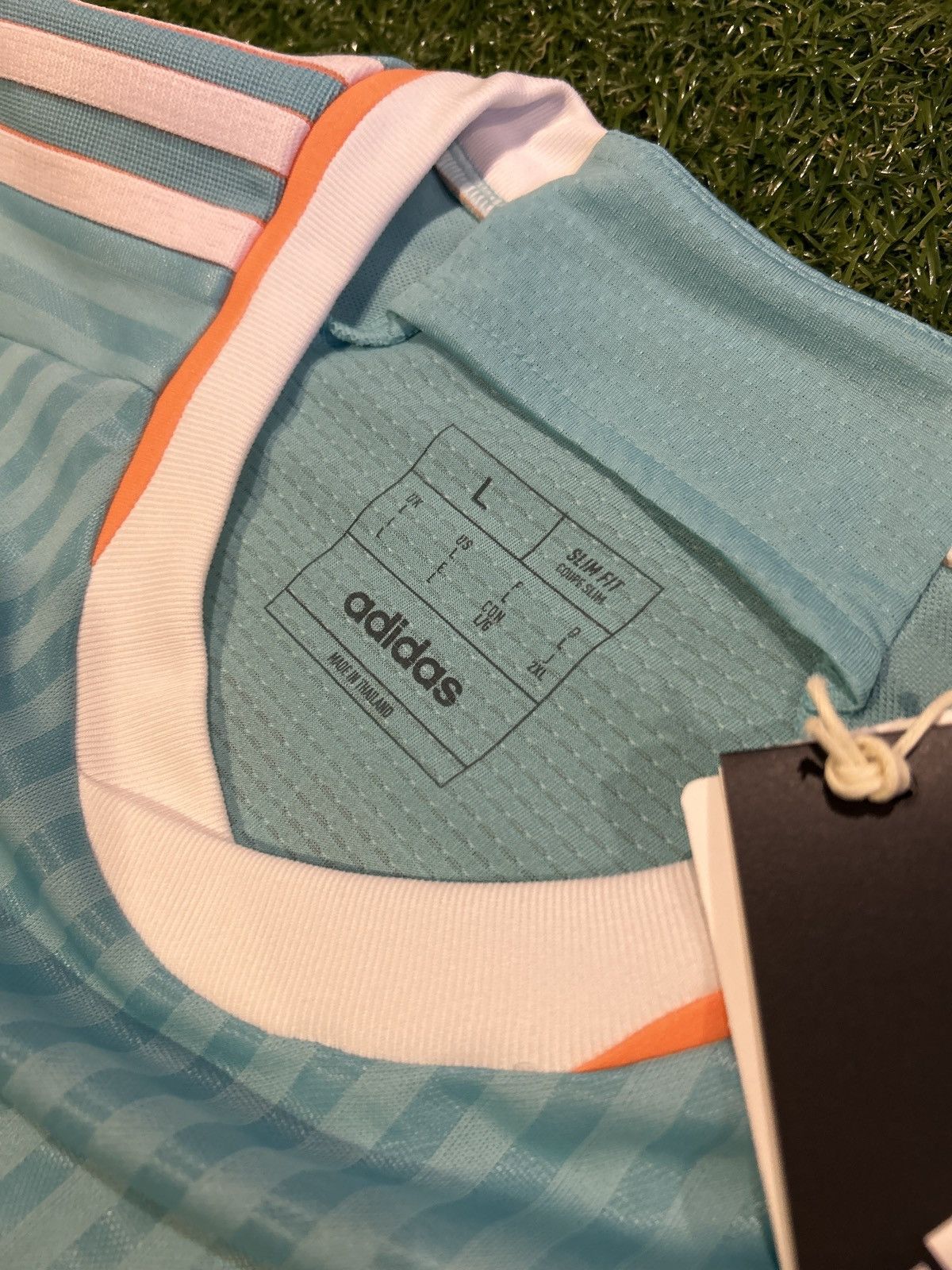 Adidas 24/25 Inter Miami Messi Third Shirt Size US L / EU 52-54 / 3 - 15 Thumbnail