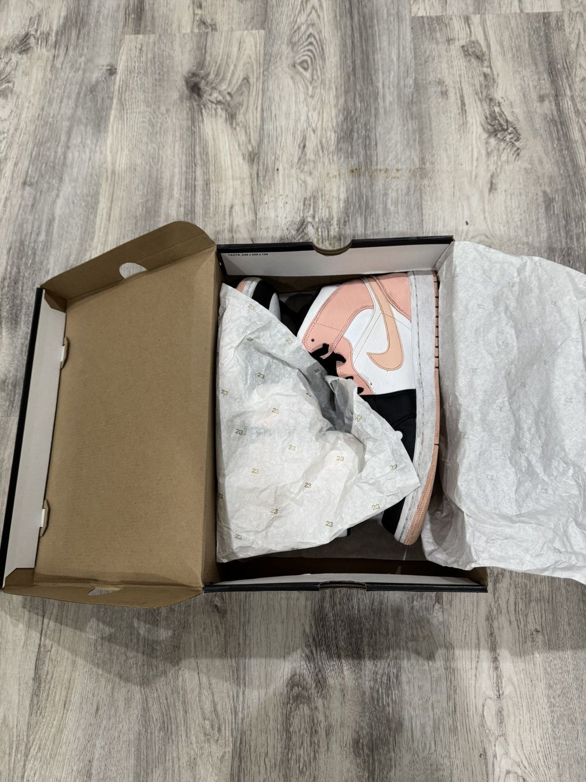 Jordan Brand × Nike Air Jordan 1 Mid Size US 12 / EU 45 - 1 Thumbnail