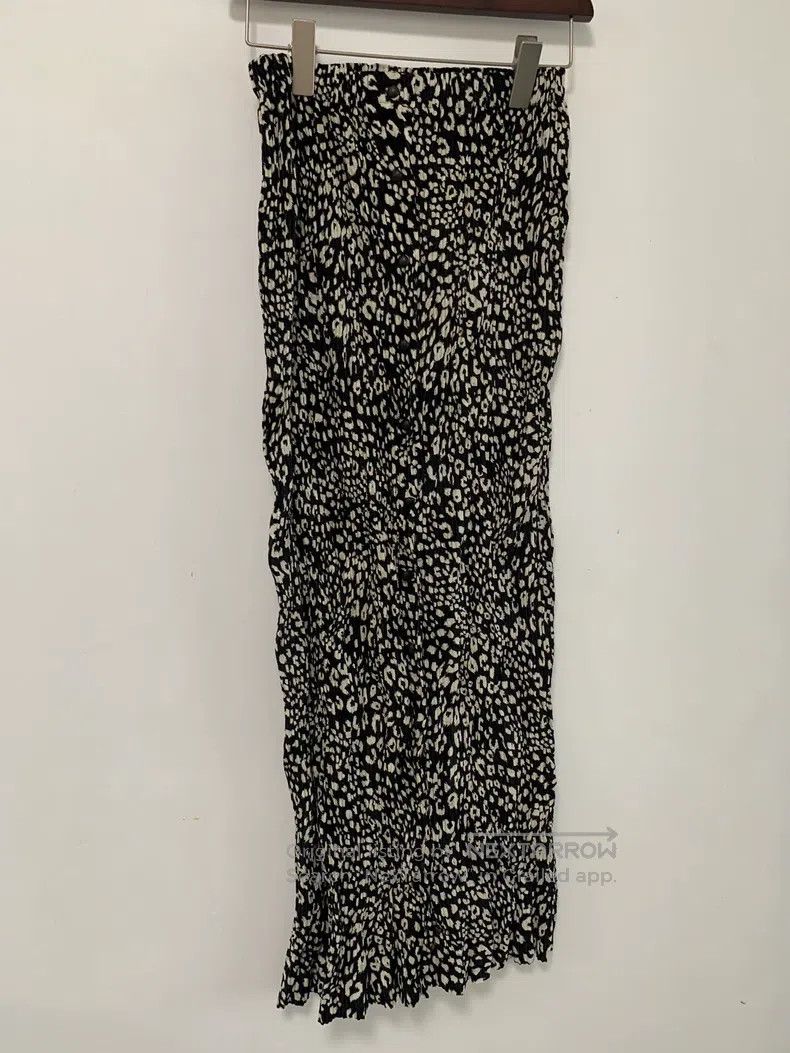 Issey Miyake Issey Miyake size:S Black Midi Skirt Size 22" - 1 Thumbnail