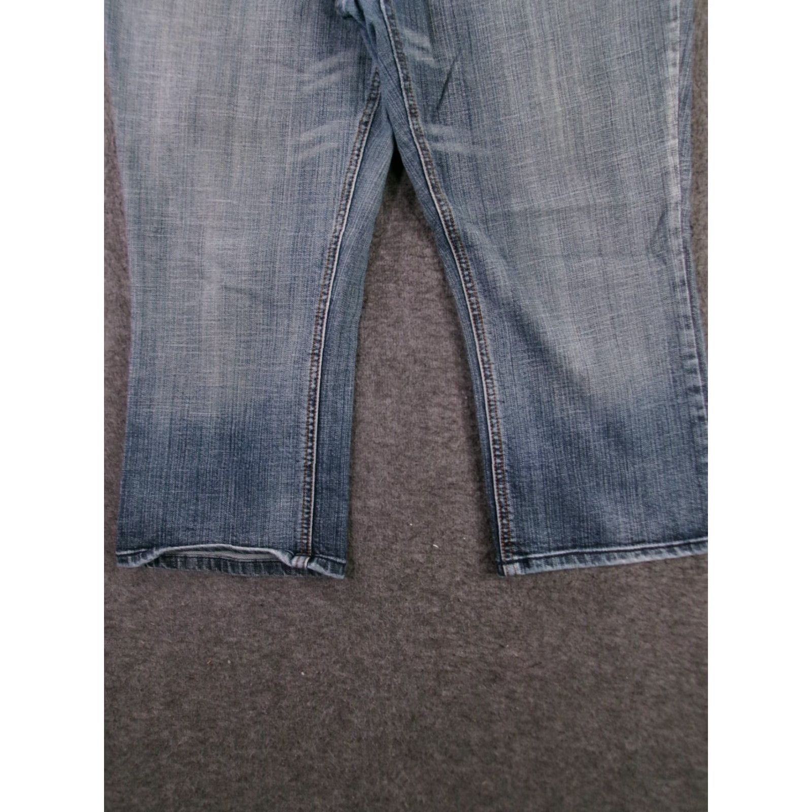 Vintage VINTAGE American Rag Cie Jeans Womens 11 Blue Straight Leg Capri Mid Rise Medium Wash Jeans Womens 11 Blue Straight Workwear 80s 90s USA Mens Womens Size 32" / US 10 / IT 46 - 3 Thumbnail