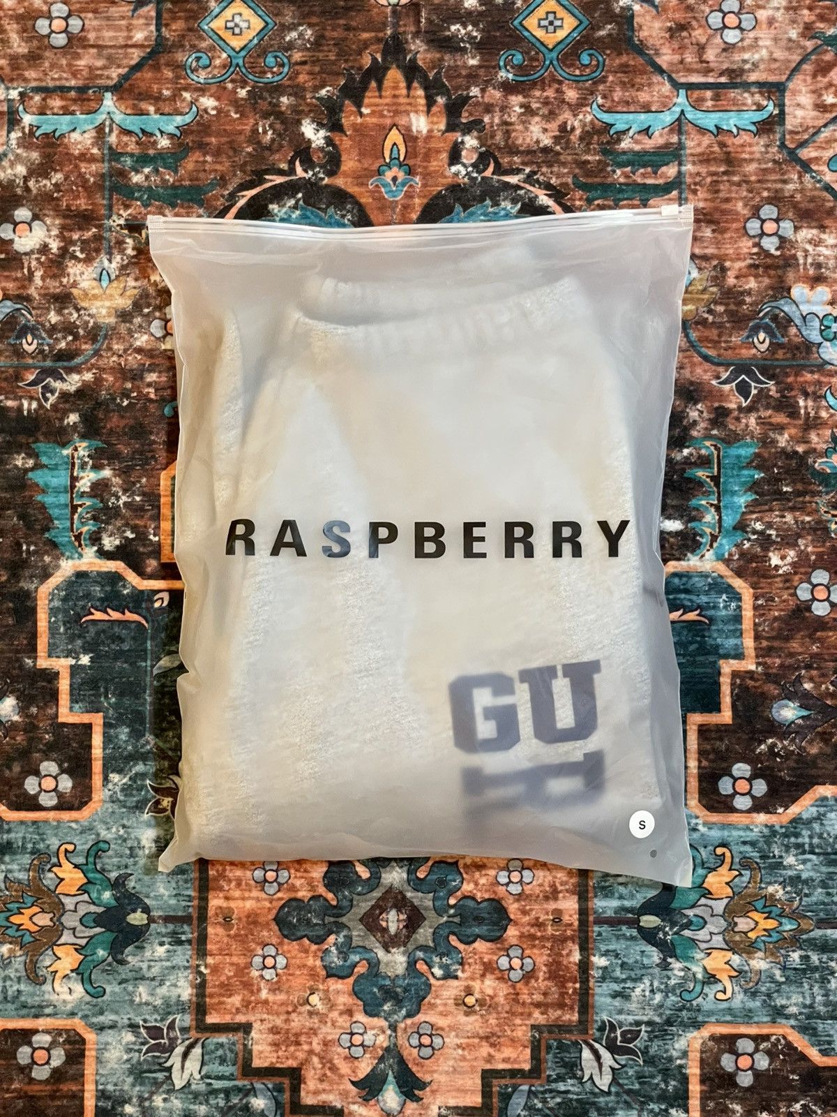 The GV Gallery GV x GU Jim Class Sweats Size US 30 / EU 46 - 1 Thumbnail