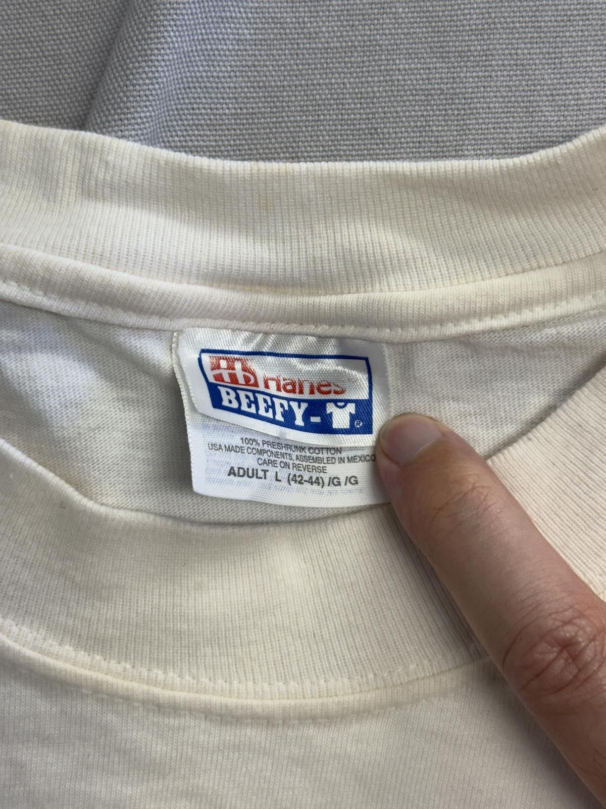 Hanes Vintage Xterra University LS Paul Mitchell America Tour 2000 Size US L / EU 52-54 / 3 - 2 Thumbnail