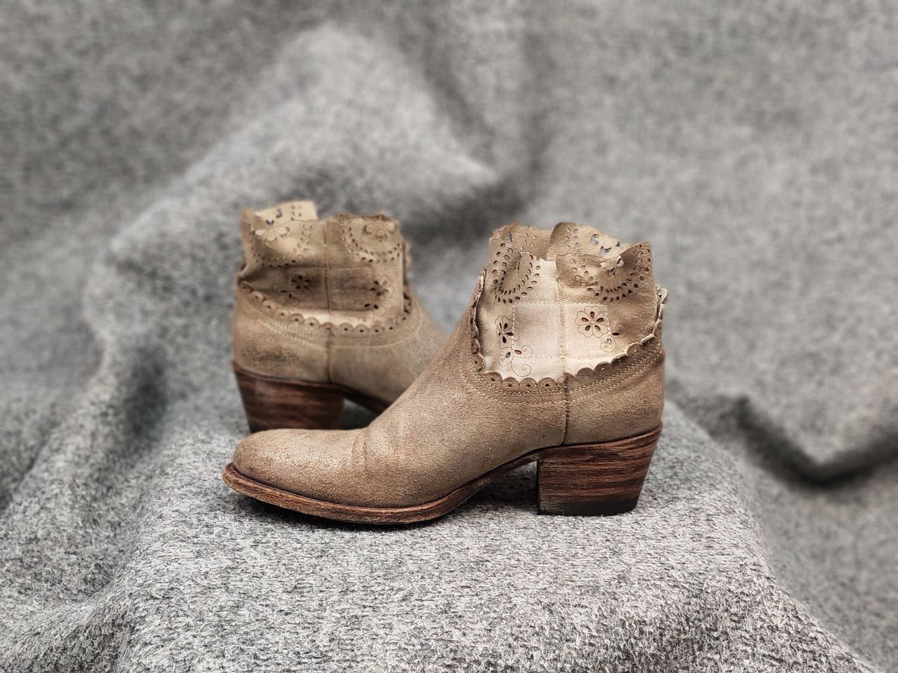 Cowboy Equipment Sendra Spanish Leather Ankle Western Women Beige Boots Size US 6 / IT 36 - 7 Thumbnail
