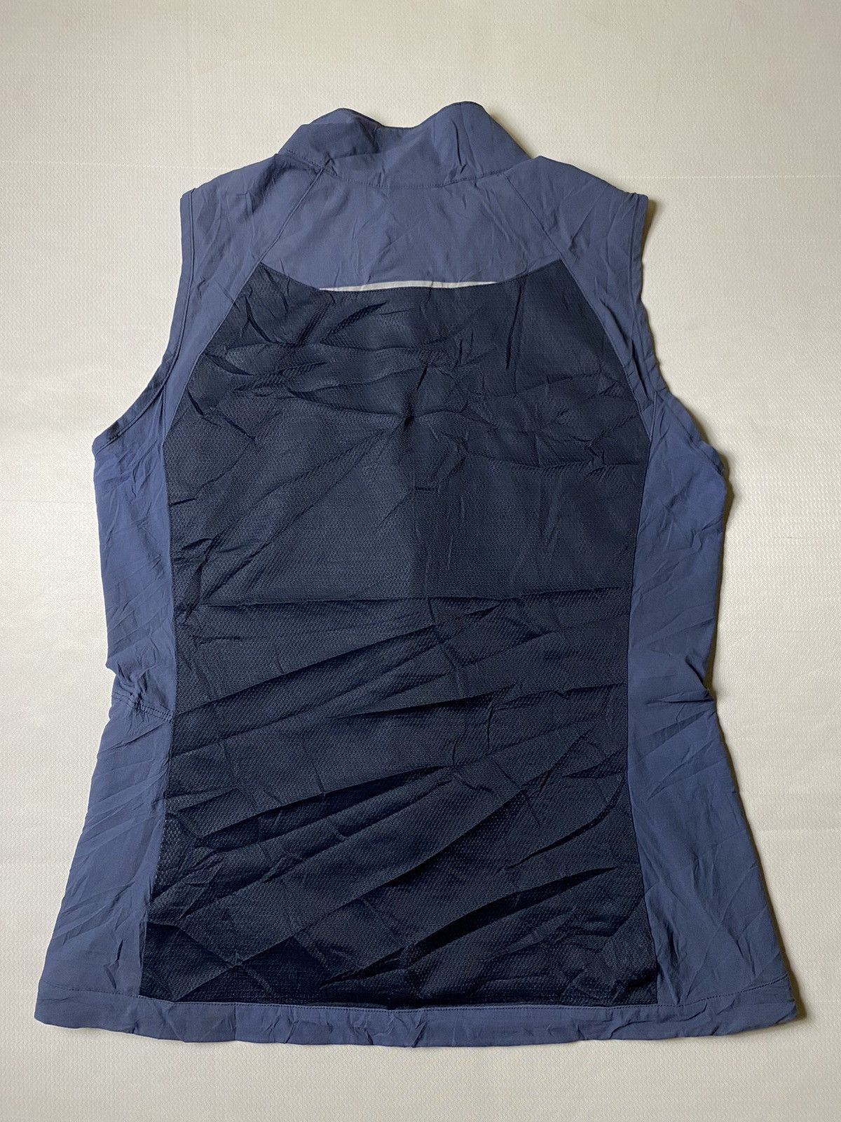 Arc'teryx Rare Vintage Arc’teryx Shell Nylon Vest Reflective Strips Size S / US 4 / IT 40 - 2 Thumbnail