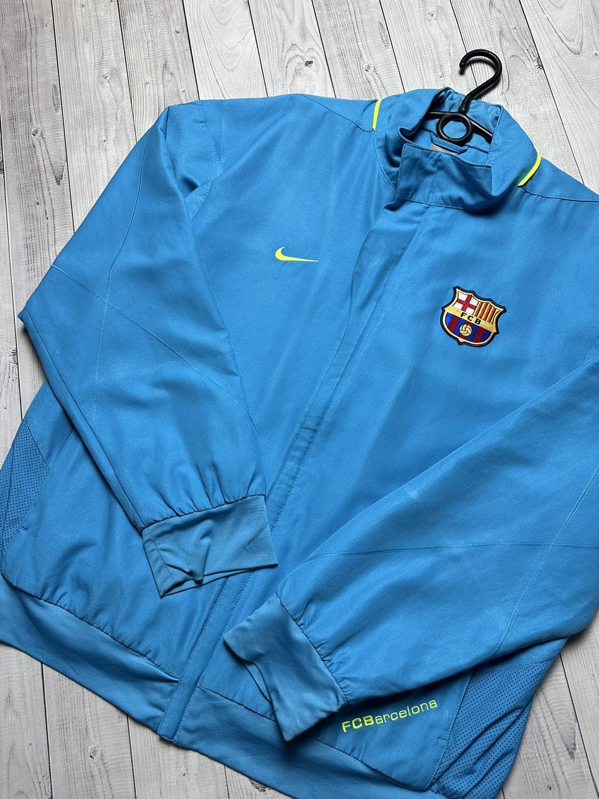 Nike × Vintage Vintage Nike Barcelona track jacket blue rare size XL Size US XL / EU 56 / 4 - 8 Thumbnail