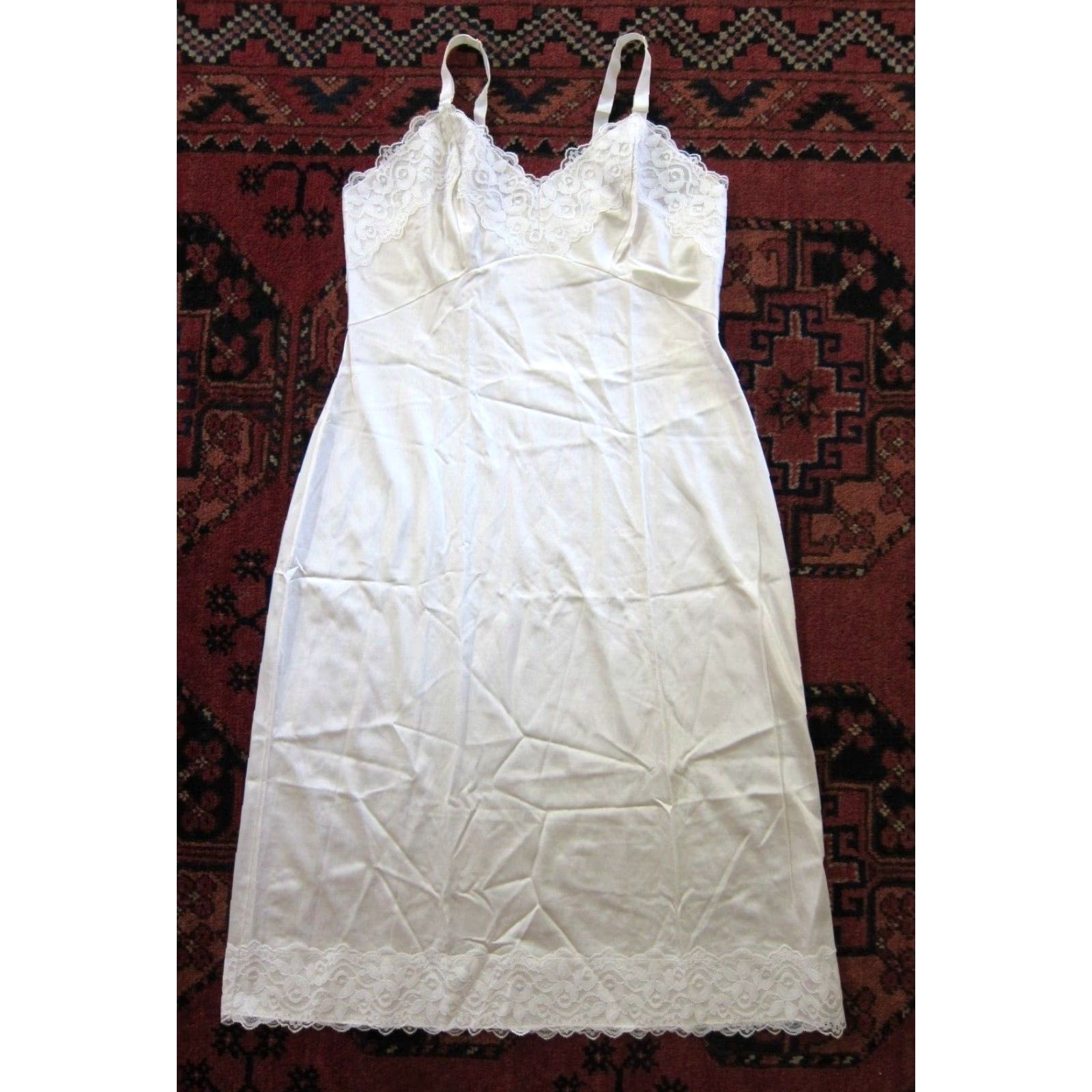Vintage Vintage Pinehurst Ivory Lace Spaghetti Strap Long Slip Nightgown Dress 36 Medium Size M / US 6-8 / IT 42-44 - 2 Thumbnail