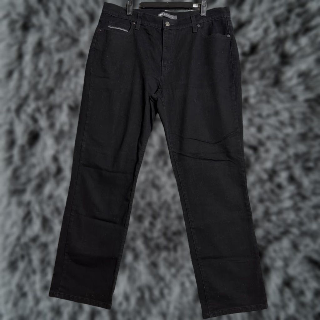 Levi's Levi's Jeans 505 Womens Size 16 Regular Straight Dark Wash 33x30 Streetwear Casual 77% Cotton 22% Polyester 1% Spandex Size 38" / US 16 / IT 52 - 1 Thumbnail