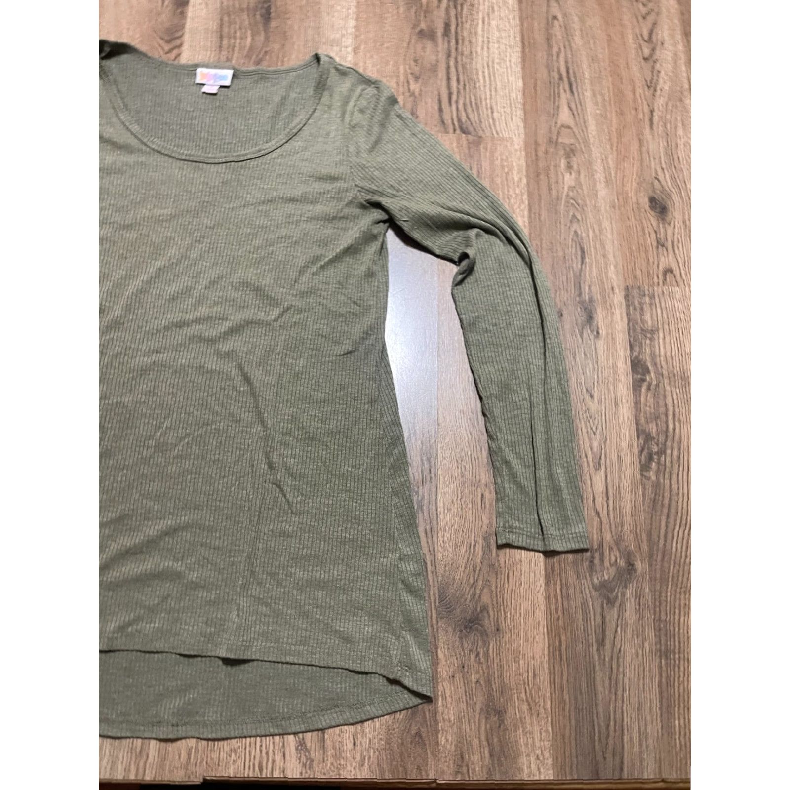 Vintage LuLaRoe Shirt Women Size S Green Long Sleeve Scoop Neck Solid Size S / US 4 / IT 40 - 4 Thumbnail