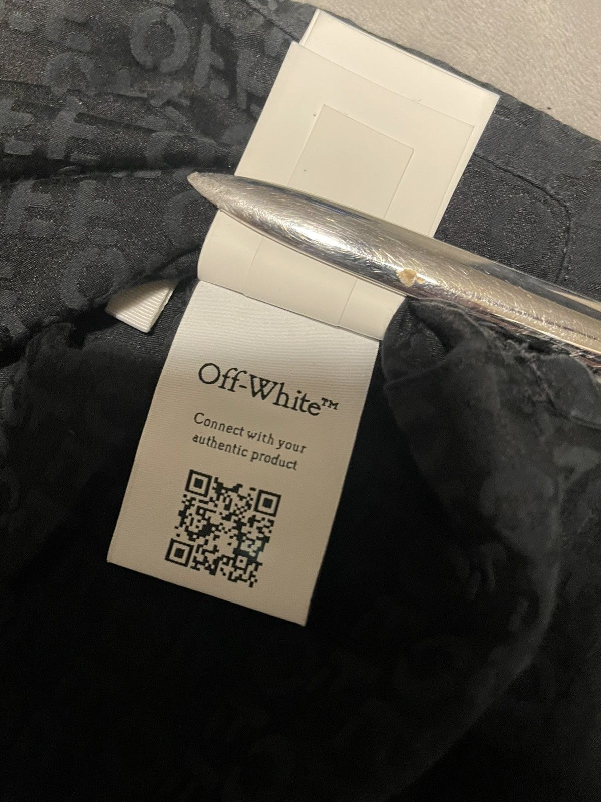 Off-White × Virgil Abloh OFF-WHITE LOGO JACQUARD CAMP COLLAR TEXTURED SHIRT SIZE L Size US L / EU 52-54 / 3 - 14 Thumbnail