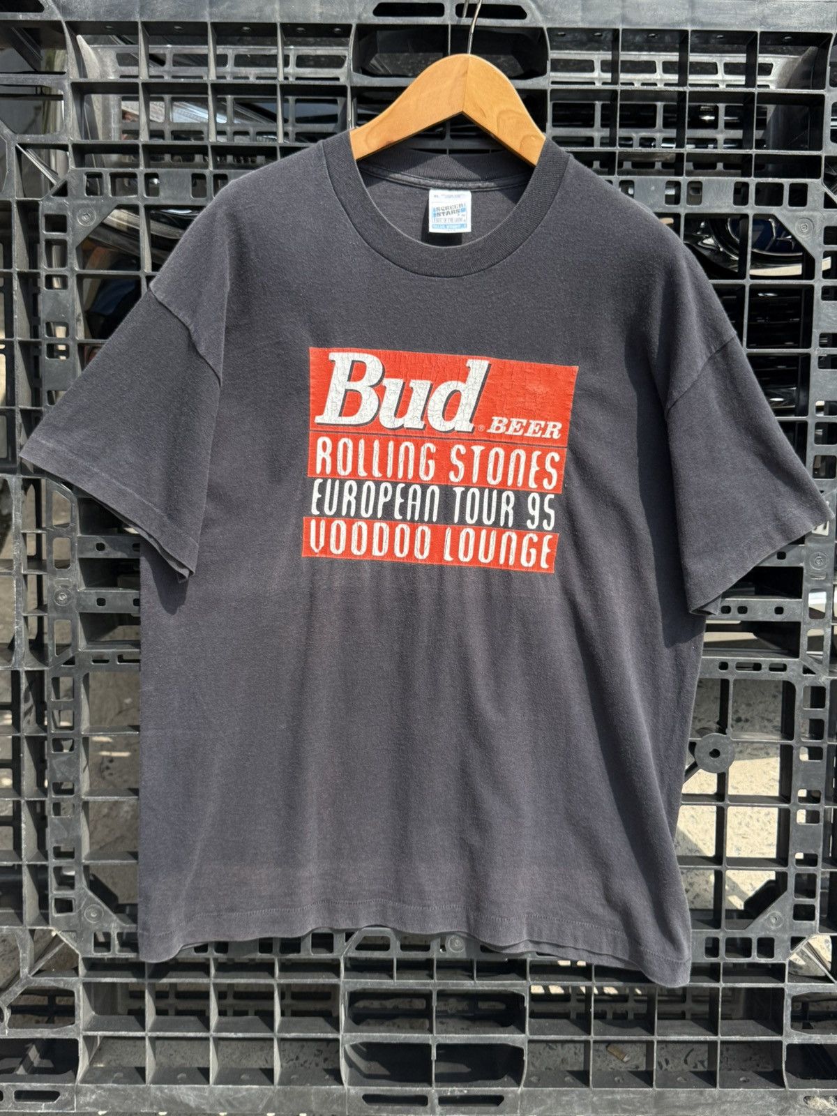 Vintage 💥Vintage Bud Beer Rolling Stones 1995 Band Tee T-Shirt Size US XL / EU 56 / 4 - 1 Thumbnail