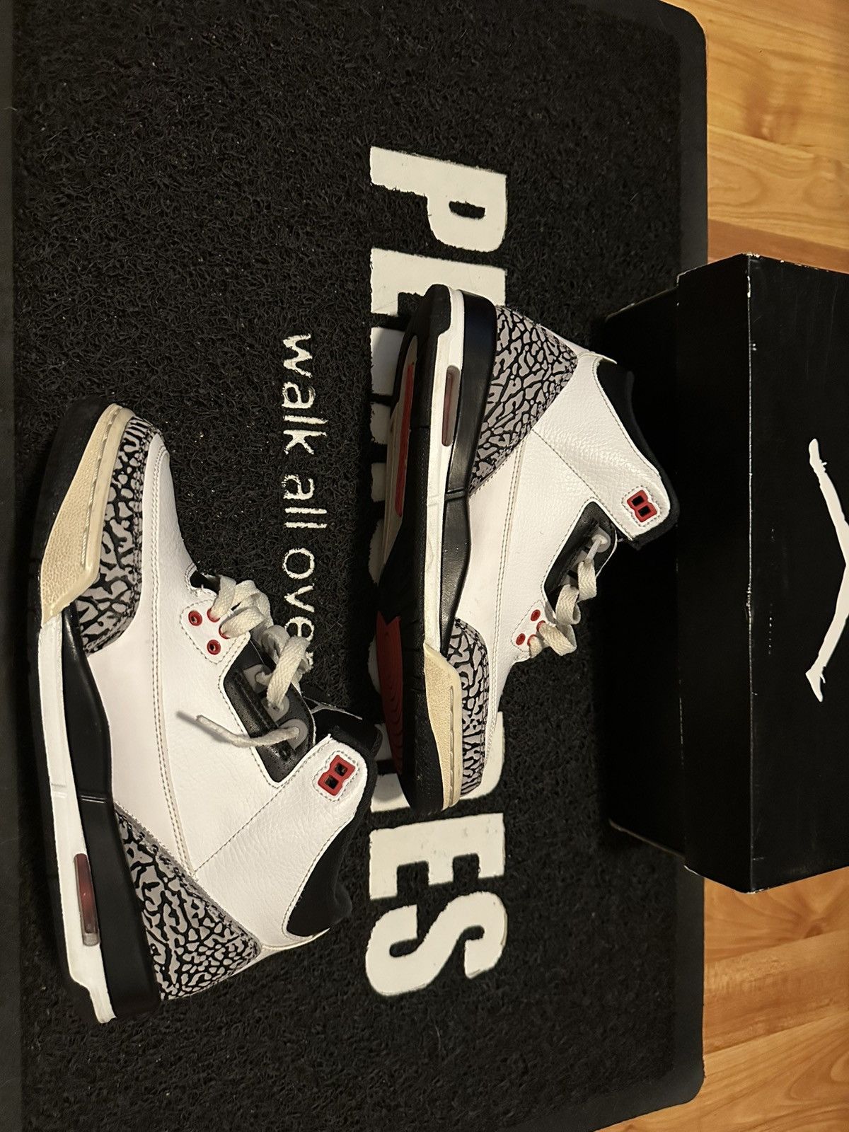 SIZE 7 - Air Jordan Retro 3 Infrared