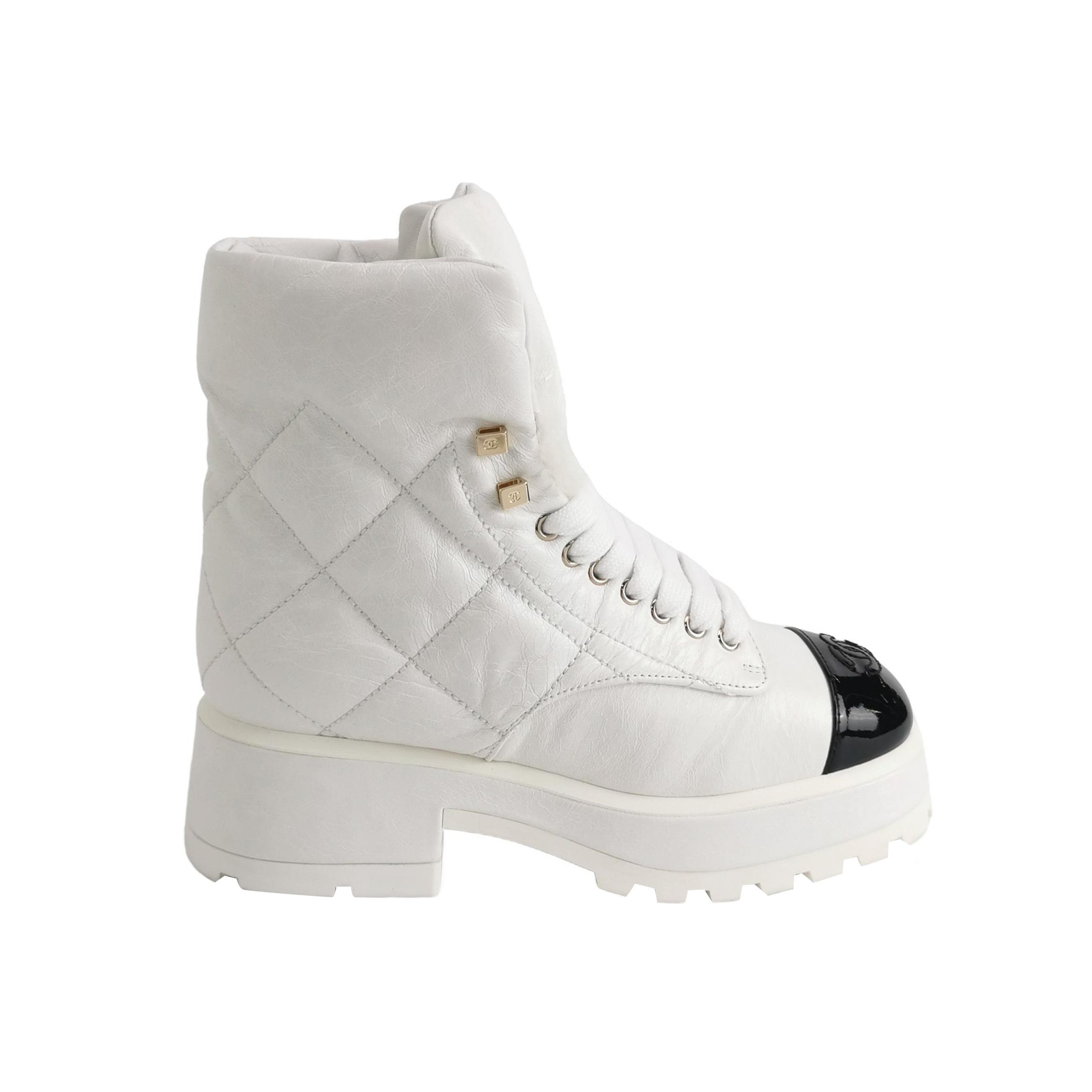 Chanel Chanel Women 6-5 Boots Size US 6.5 / IT 36.5 - 1 Thumbnail