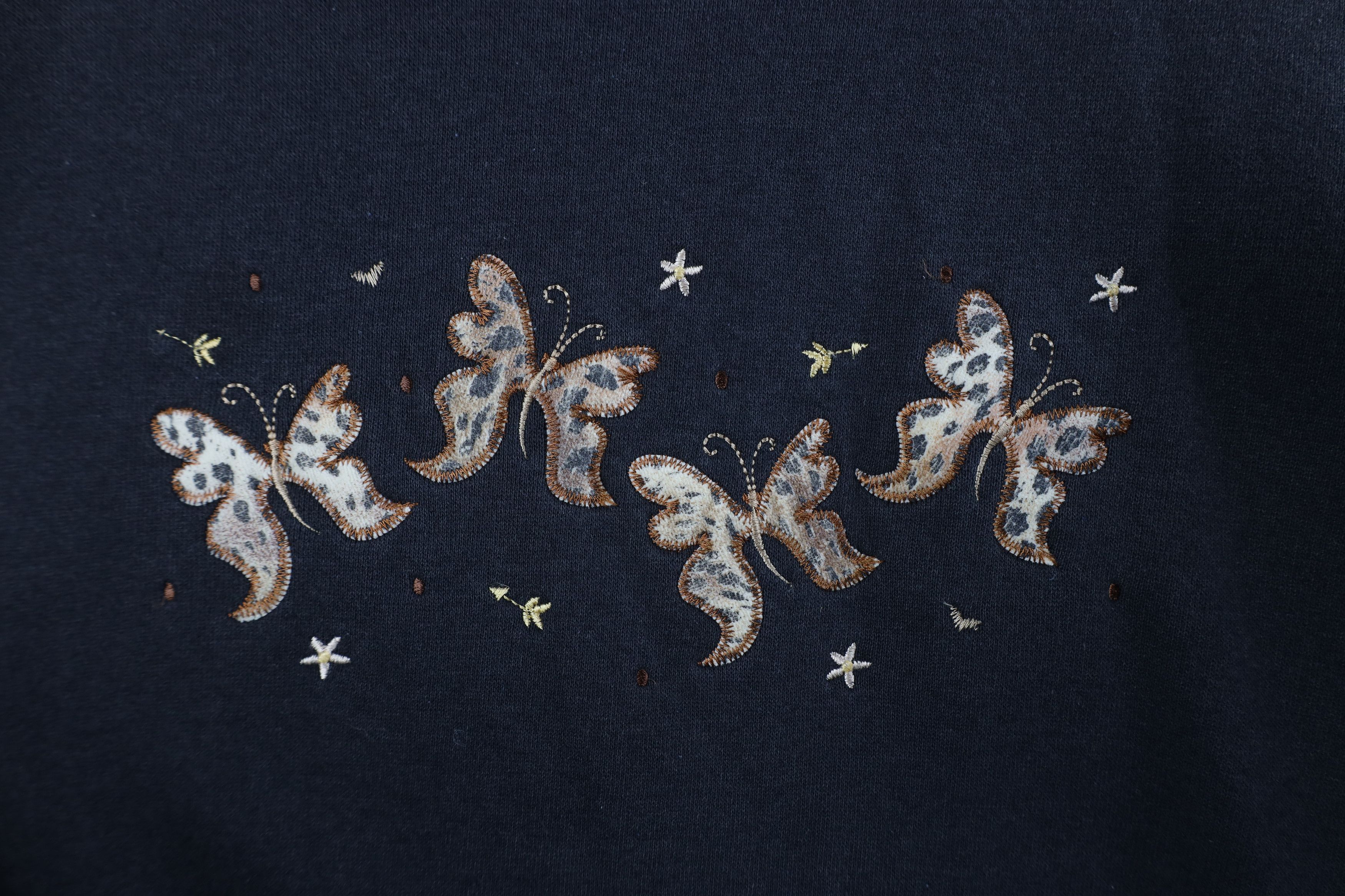 Vintage Vintage 90s Streetwear Butterfly Crewneck Sweatshirt USA Size XL / US 12-14 / IT 48-50 - 4 Thumbnail