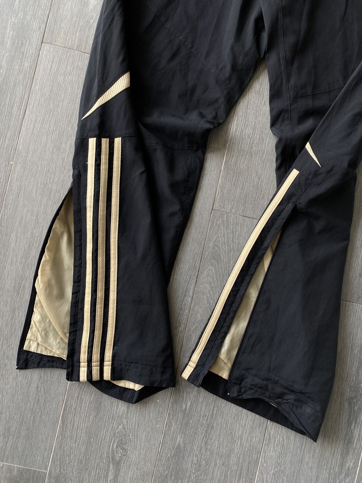 Adidas × Vintage Vintage Adidas Liverpool 2008 Track Pants Size US 30 / EU 46 - 6 Thumbnail