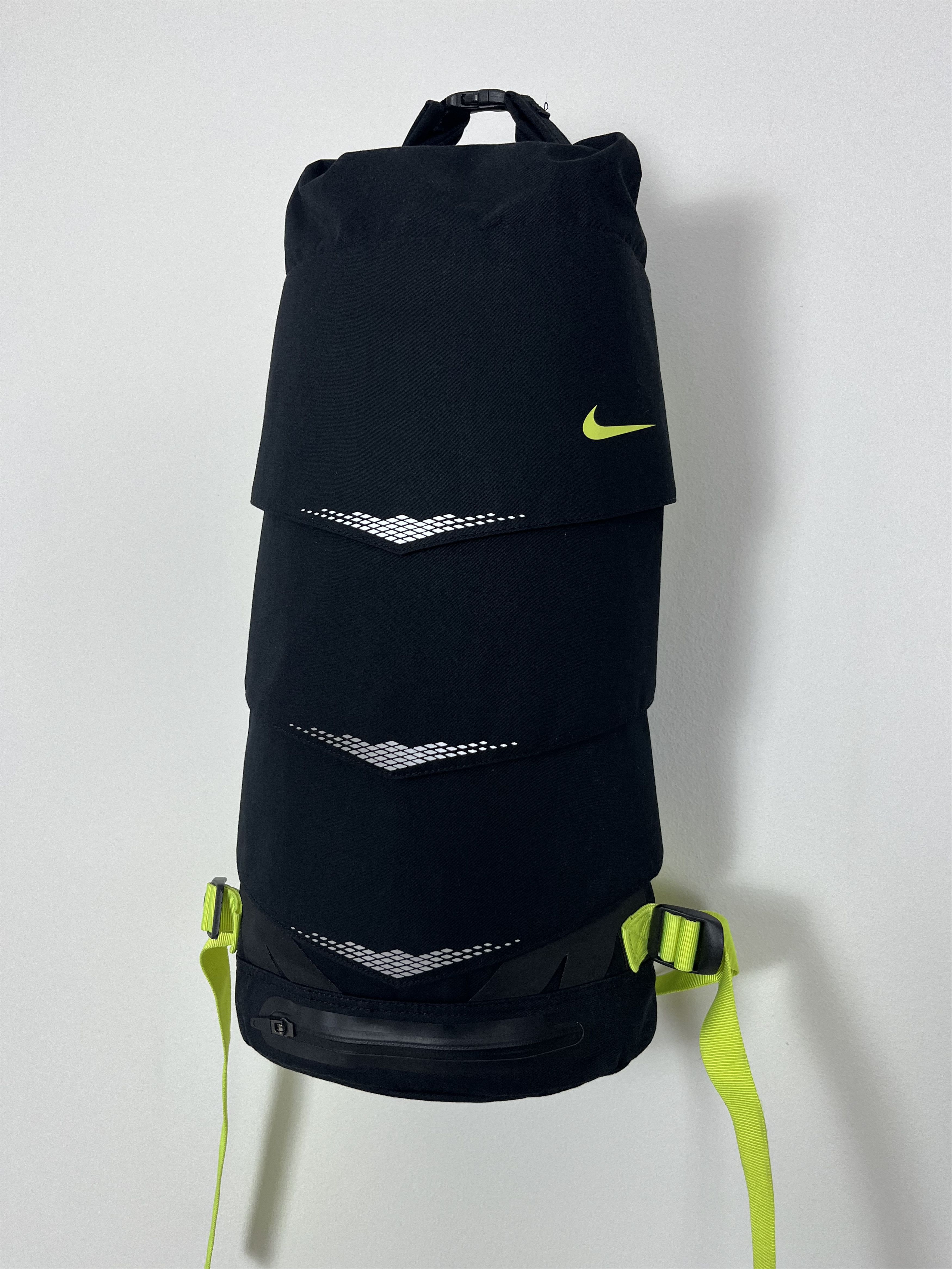 Nike Rare Nike MOG Bolt Expandable Backpack Utility Size ONE SIZE - 5 Thumbnail
