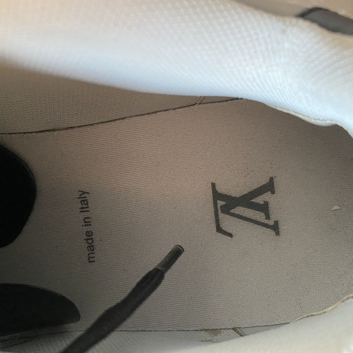 Louis Vuitton louis vuitton lv trainer sneaker low black grey Size US 6 / EU 39 - 10 Thumbnail