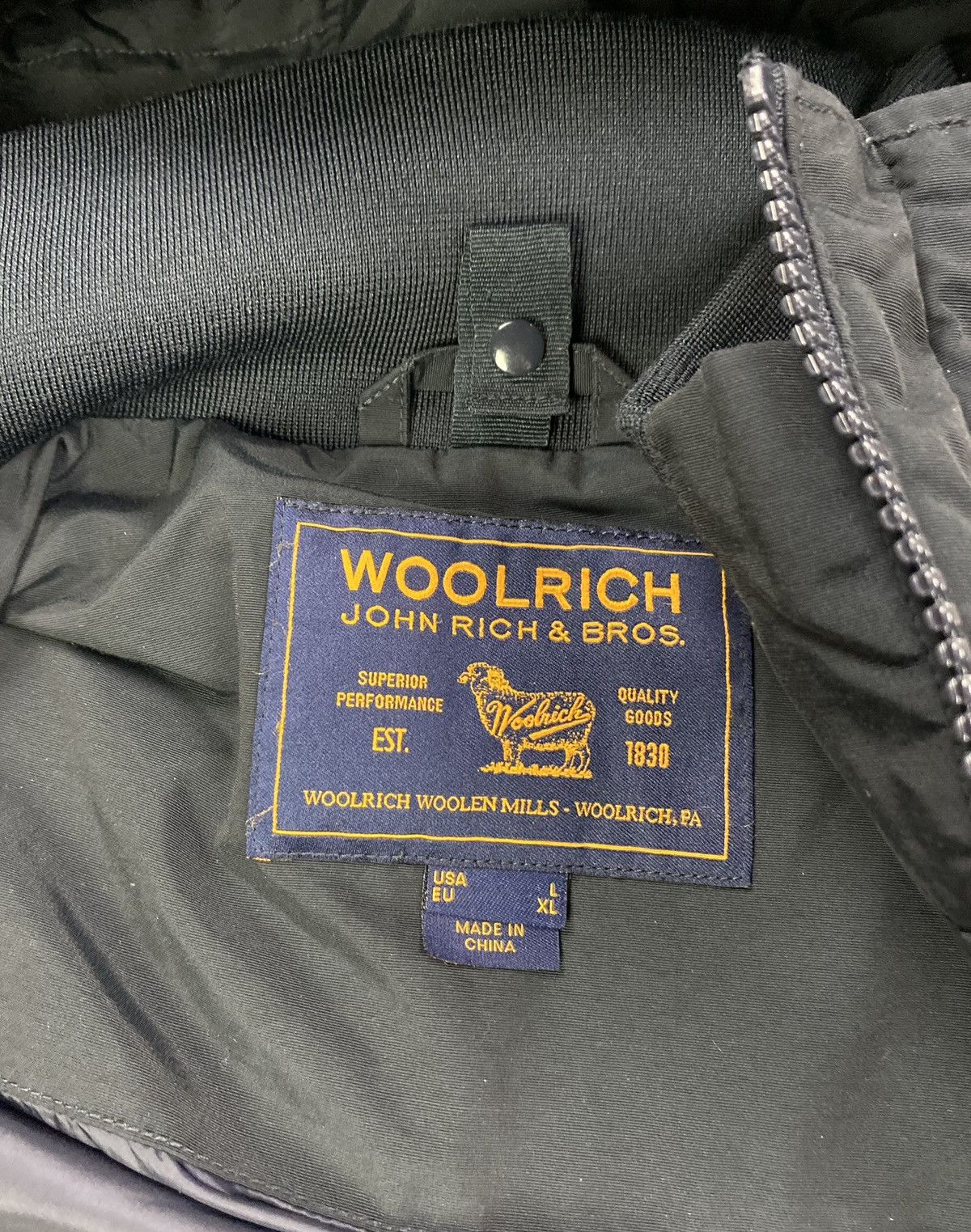 Woolrich Woolen Mills Woolrich cape patka navy waterproof windbreaker gorpcore Size US XL / EU 56 / 4 - 6 Thumbnail