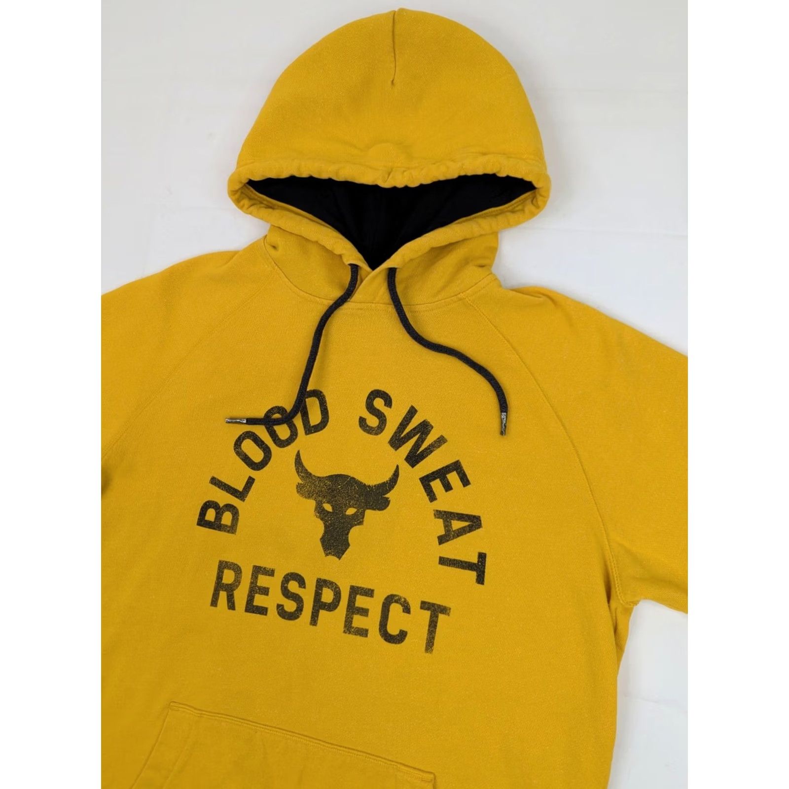 Under Armour Under Armour Project Rock Sleeveless Hoodie Men L, Yellow Brahma Bull Logo, Graphic Print, Hooded, Pullover, Gym & Training, Size L, Regular Fit Size US L / EU 52-54 / 3 - 2 Thumbnail