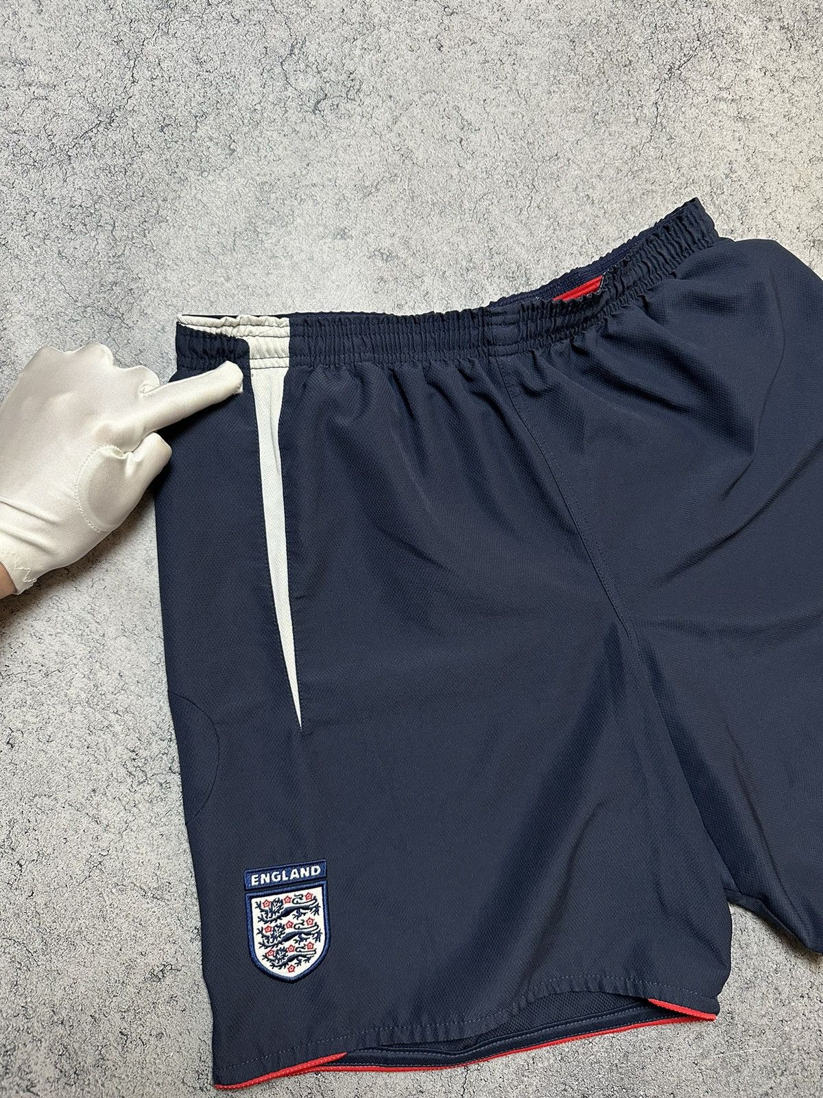 Umbro Vintage Umbro England National Team Football Shorts Size US 34 / EU 50 - 11 Thumbnail