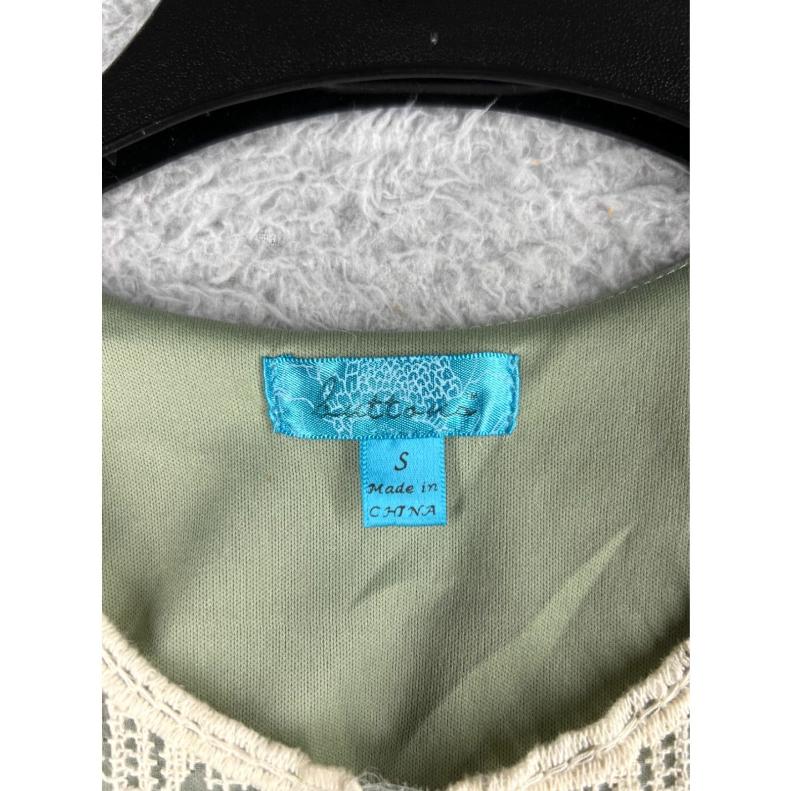 Vintage Buttons Womens Blouse Shirt Small Green Bohemian Sleeveless Round Neck Tank Size L / US 10 / IT 46 - 3 Thumbnail