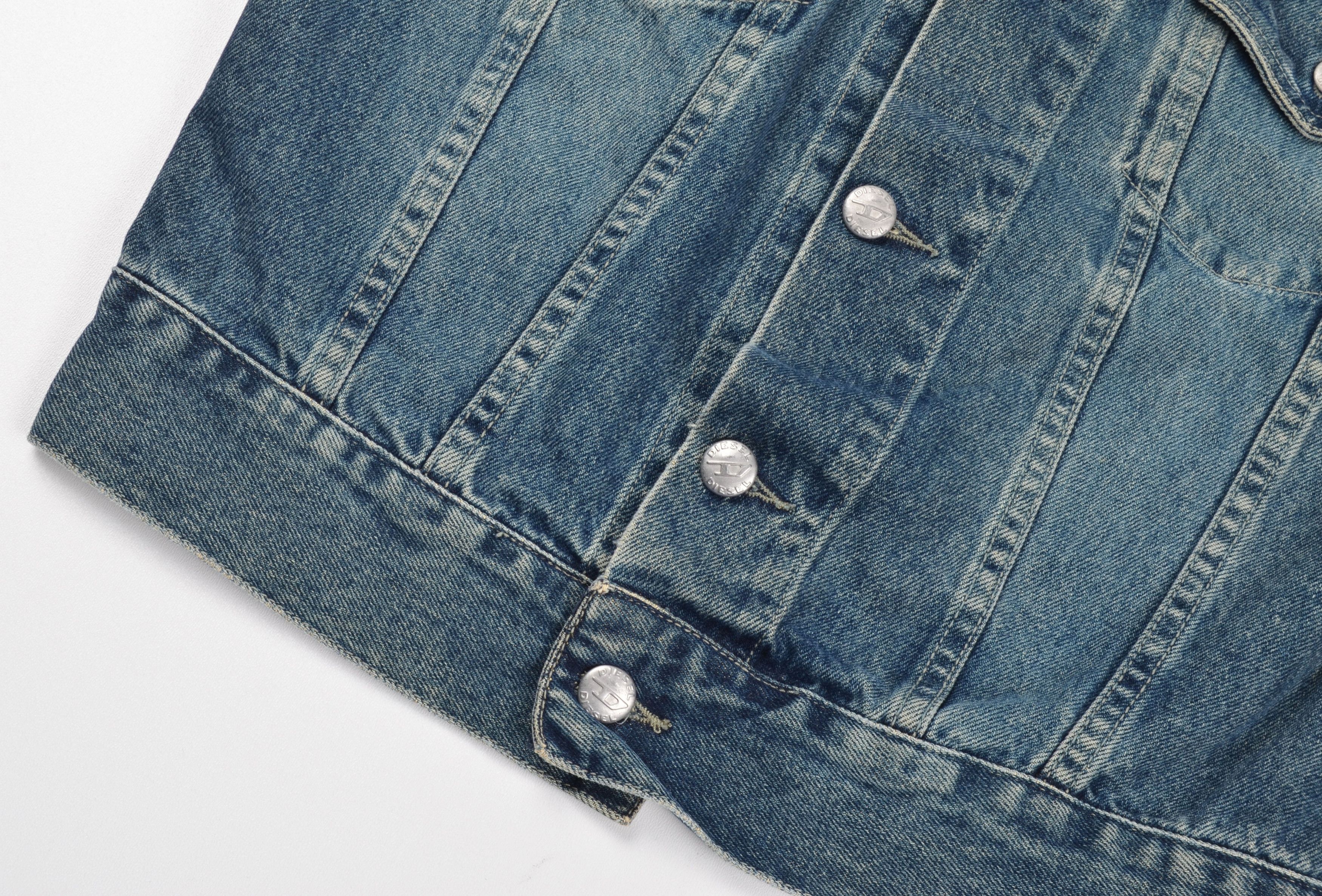 Diesel Vintage Diesel Y2K Grunge Punk Raw Neck Faded Denim Vest Size S / US 4 / IT 40 - 6 Thumbnail