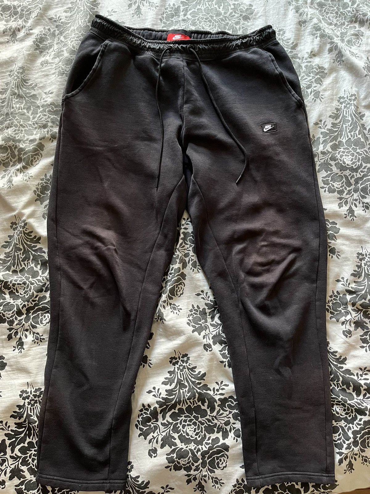Nike Nike sportswear sweatpants open bottom size large Size US 36 / EU 52 - 1 Thumbnail
