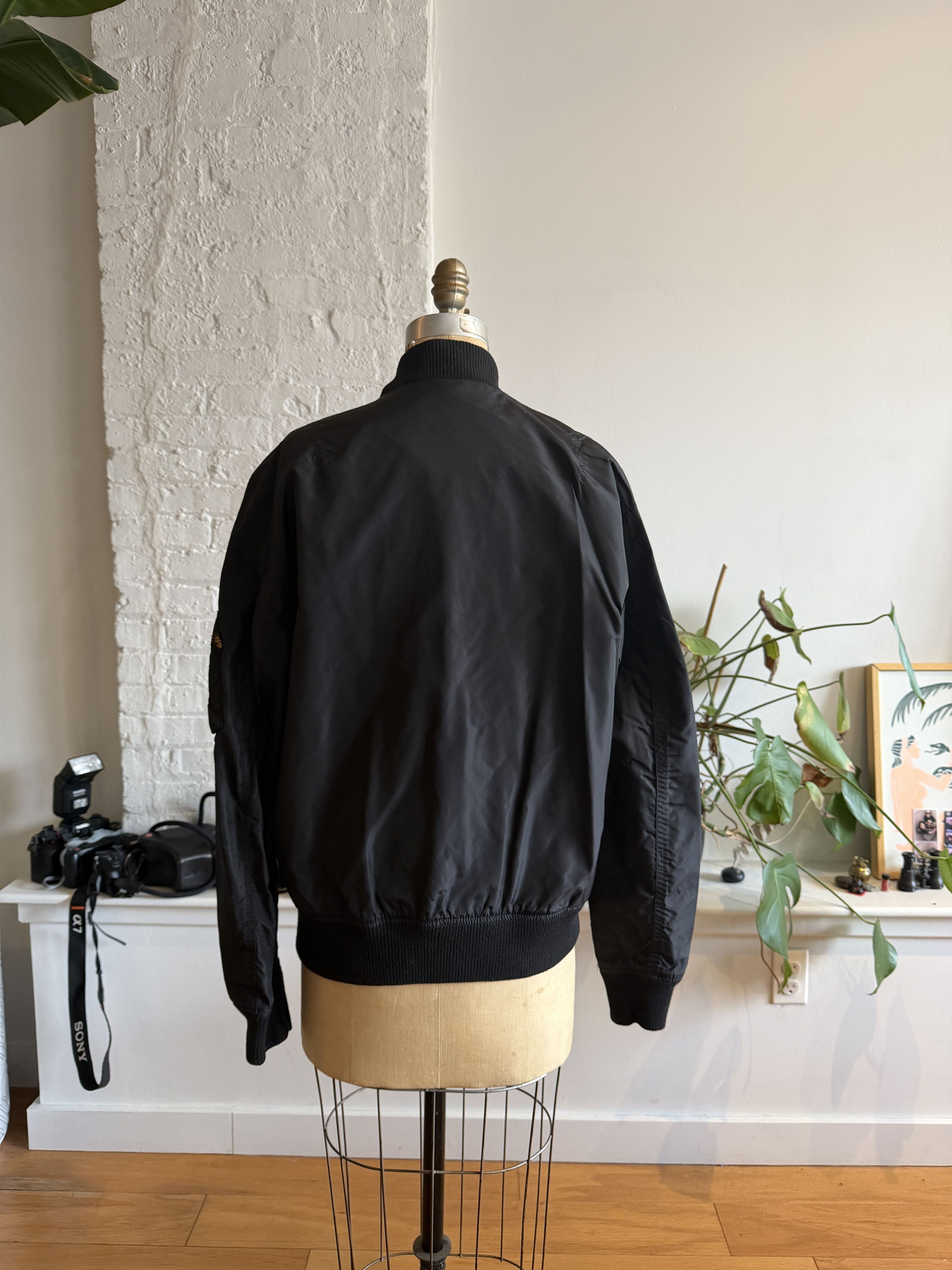 Alpha Industries Black Bomber Slim Fit Size US XL / EU 56 / 4 - 4 Thumbnail