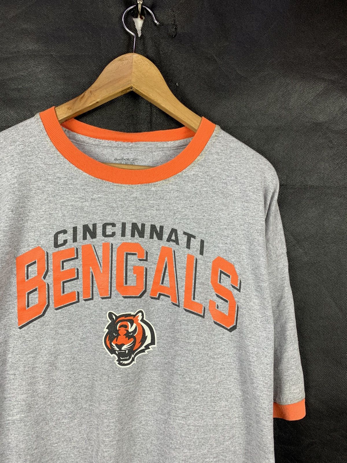 Reebok Steals! Reebok Cincinnati Bengals NFL Oversize Ringer Tee Size US XXL / EU 58 / 5 - 2 Thumbnail