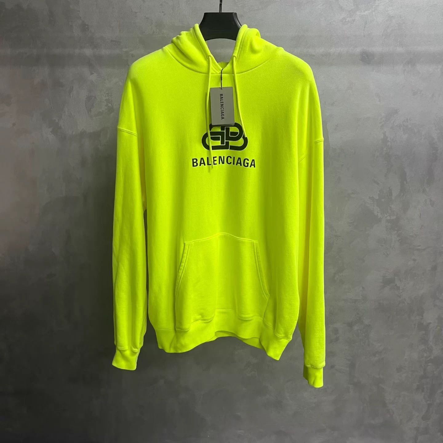 Balenciaga Balenciaga Fluo Yellow BB Print Back Drawstring Hoodie M NWT Size US M / EU 48-50 / 2 - 1 Thumbnail