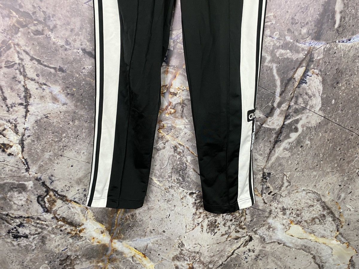 Adidas × Vintage Women’s Adidas The Brand With The Three Stripes Size 8 Size 30" / US 8 / IT 44 - 3 Thumbnail