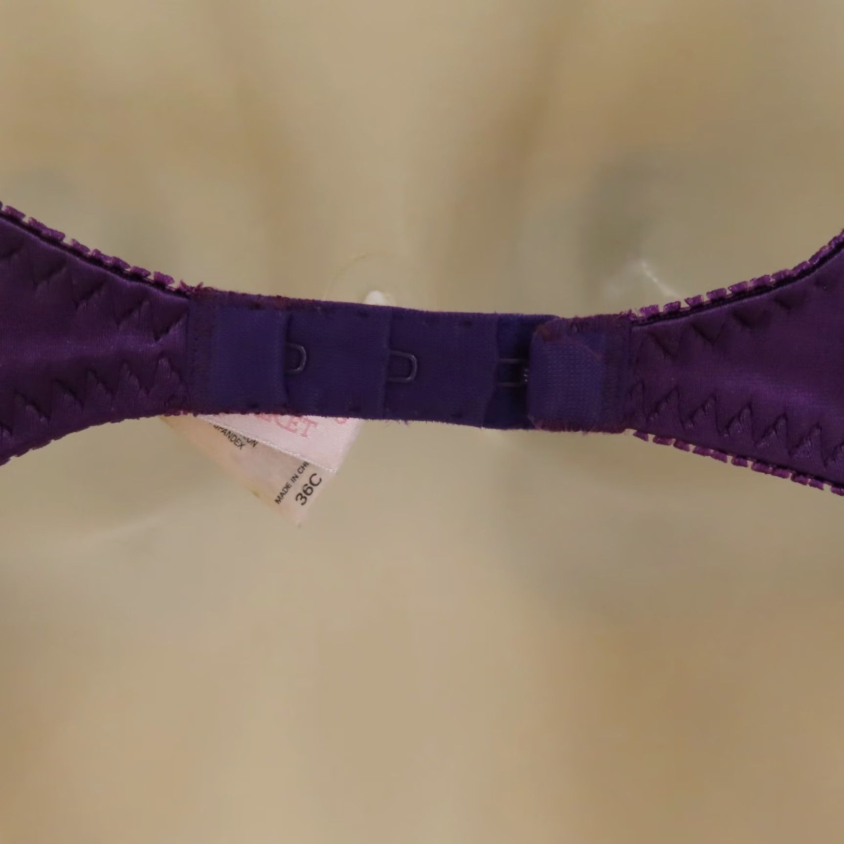 Victoria's Secret VINTAGE Victoria's Secret 36C Purple Floral Lace Bra Underwire Padded Balconette Size ONE SIZE - 7 Thumbnail