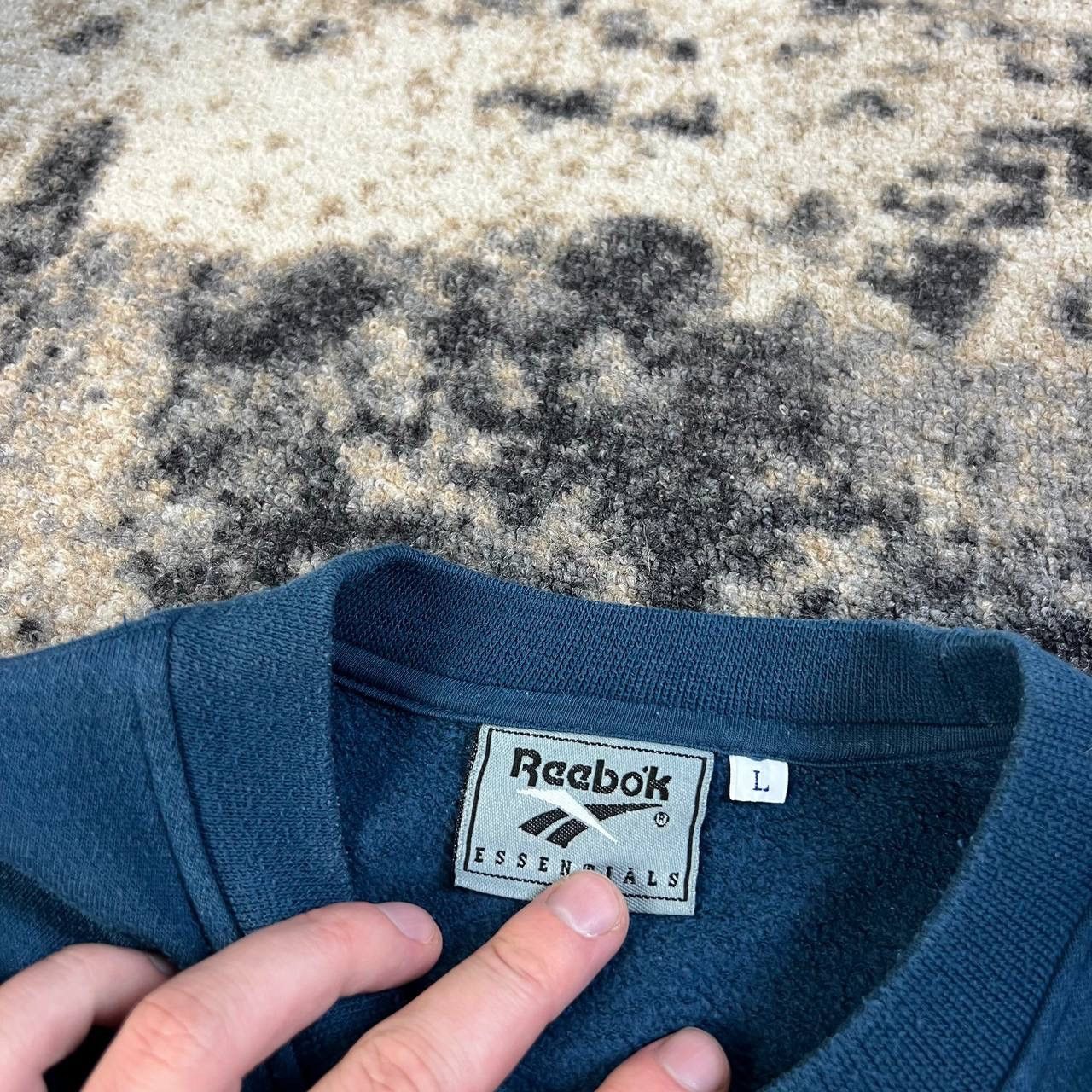 Reebok Reebok Vintage 90s Boxy Fit Distressed Sweatshirt Size US L / EU 52-54 / 3 - 5 Thumbnail