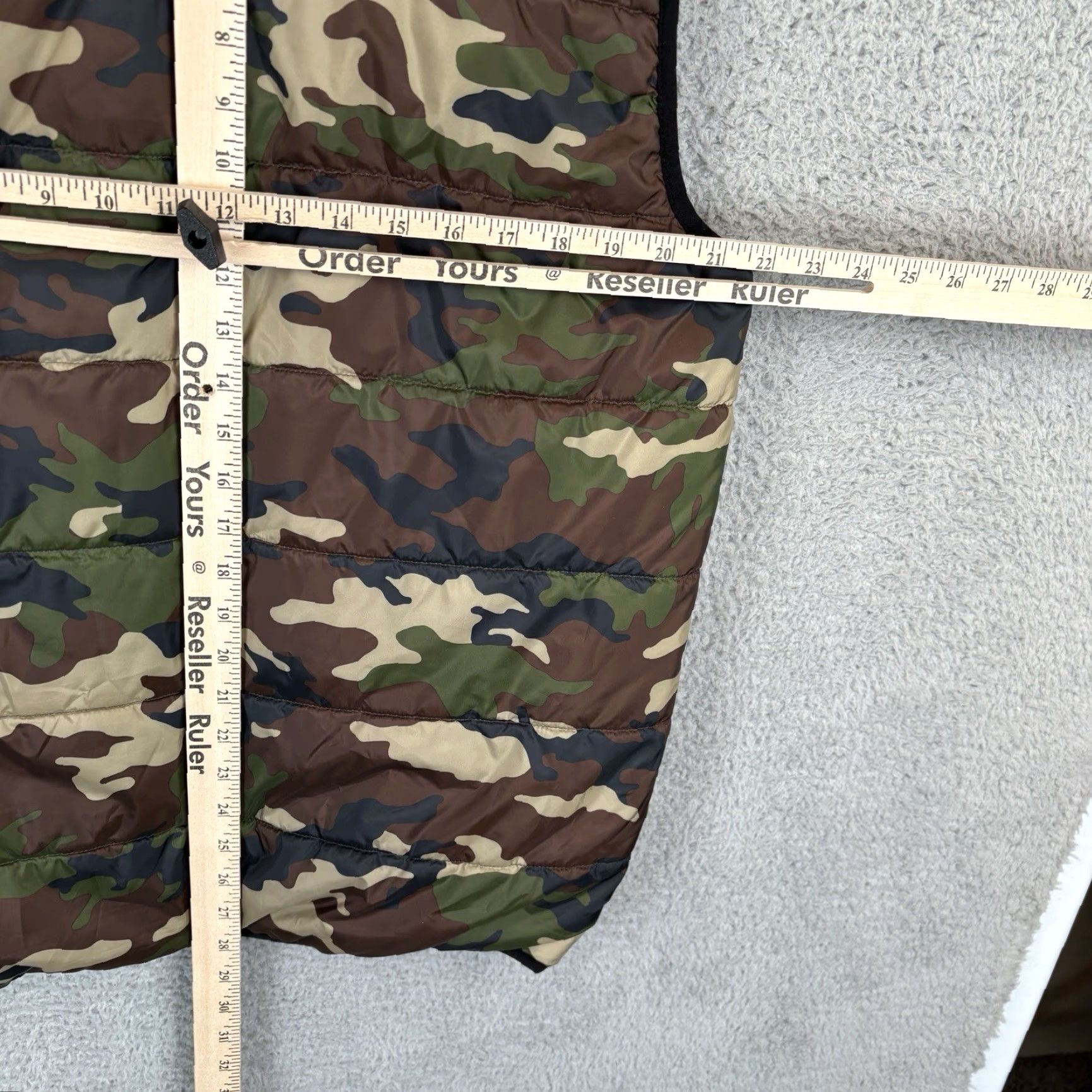 Vintage Swiss Tech Puffer Vest Mens Large Camouflage Full Zip Hunting Outdoor Pockets Vest Mens L Camouflage Full Zip Outdoor Puffer Jacket Style Outdoor Mens Size US L / EU 52-54 / 3 - 5 Thumbnail