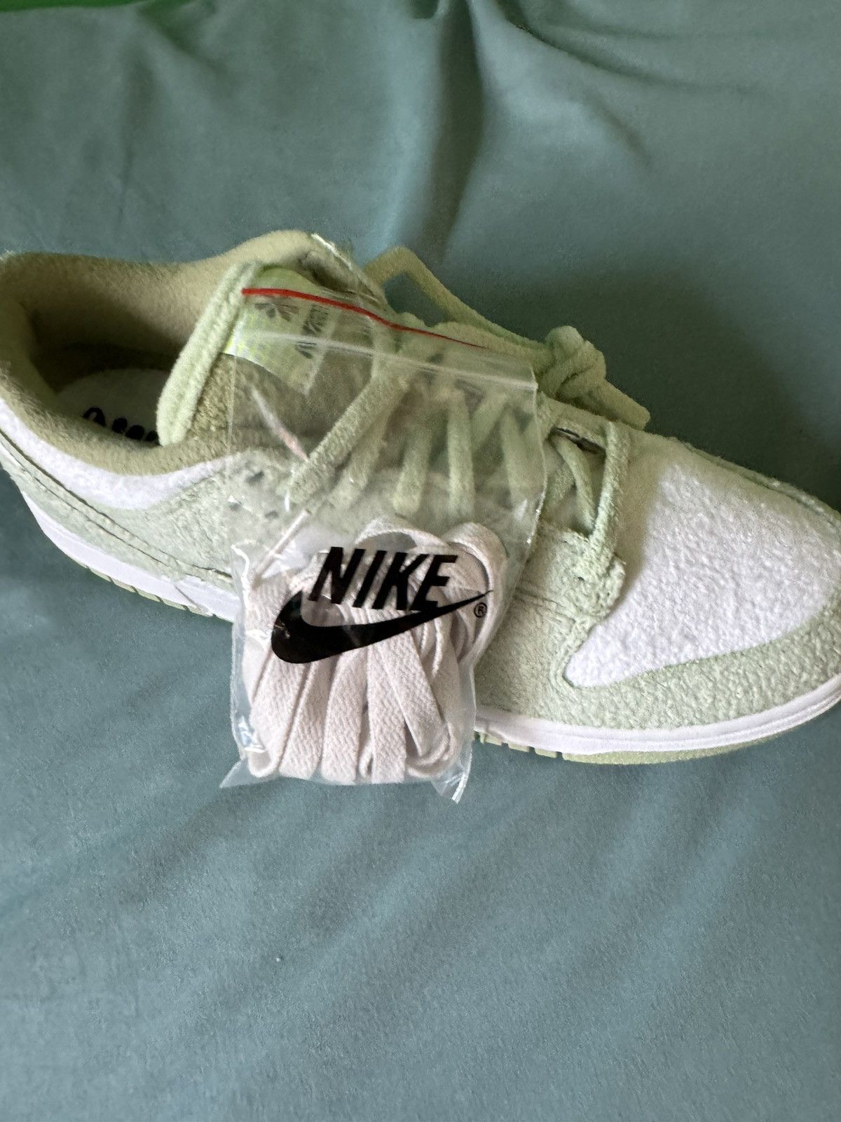 Nike Nike Dunk Low Honeydew 2022 Size US 9.5 / IT 39.5 - 7 Thumbnail